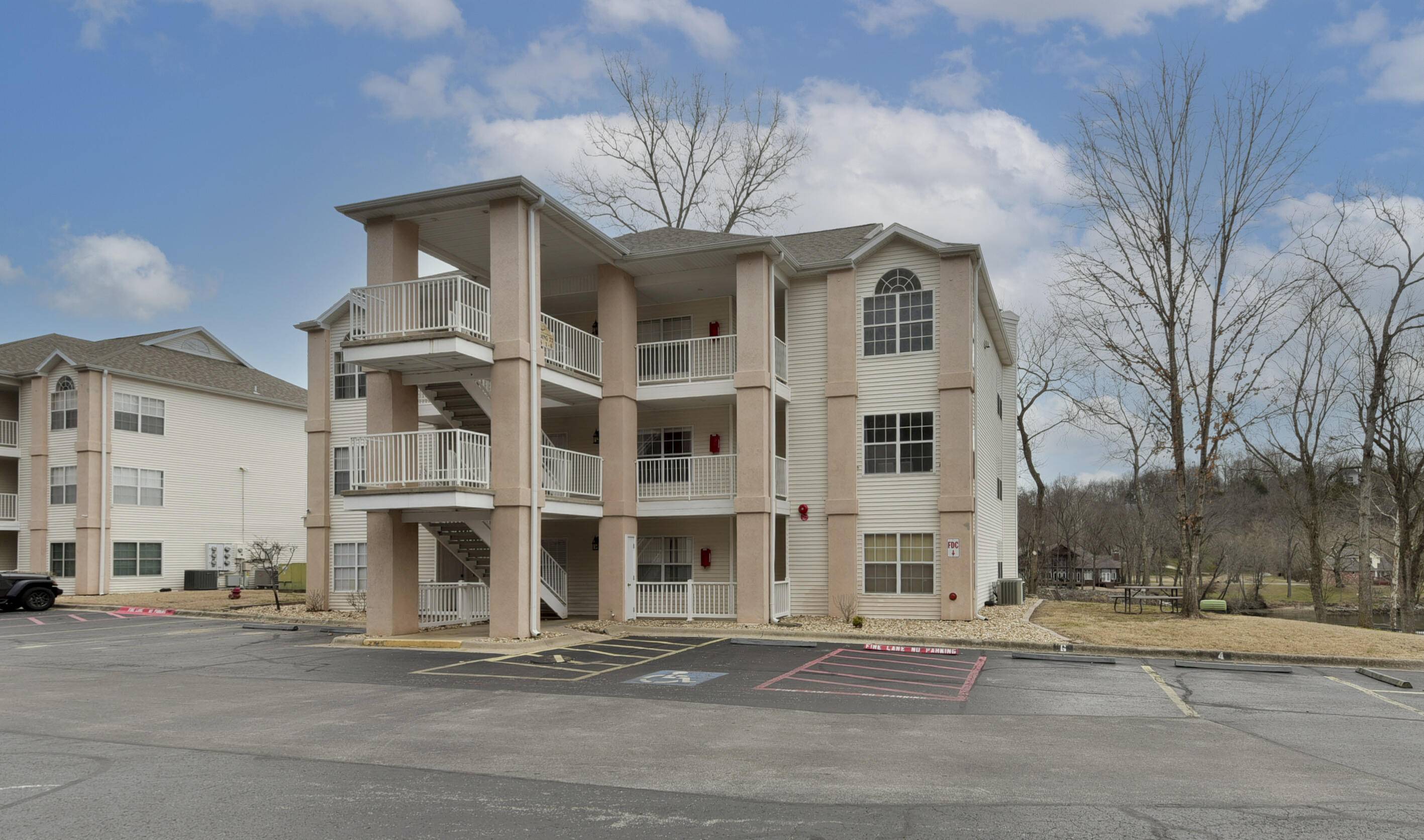 77 Anglers Pointe DR #3, Branson, MO 65616