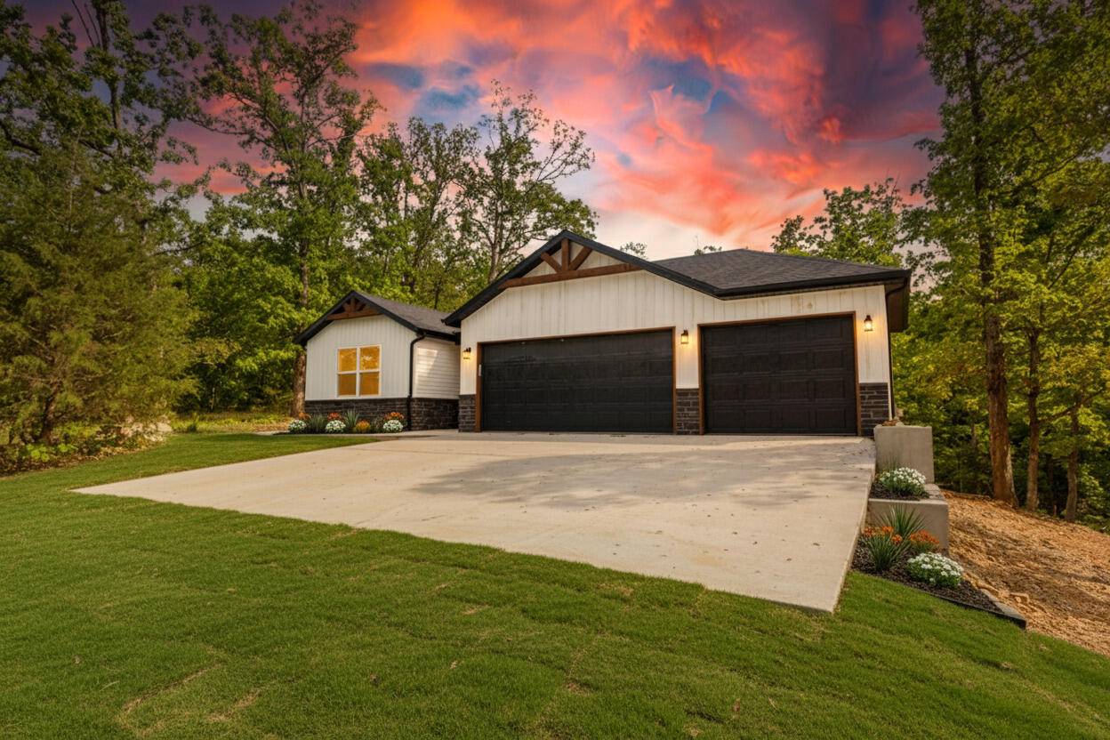 14220 Dunklin RD, Lebanon, MO 65536
