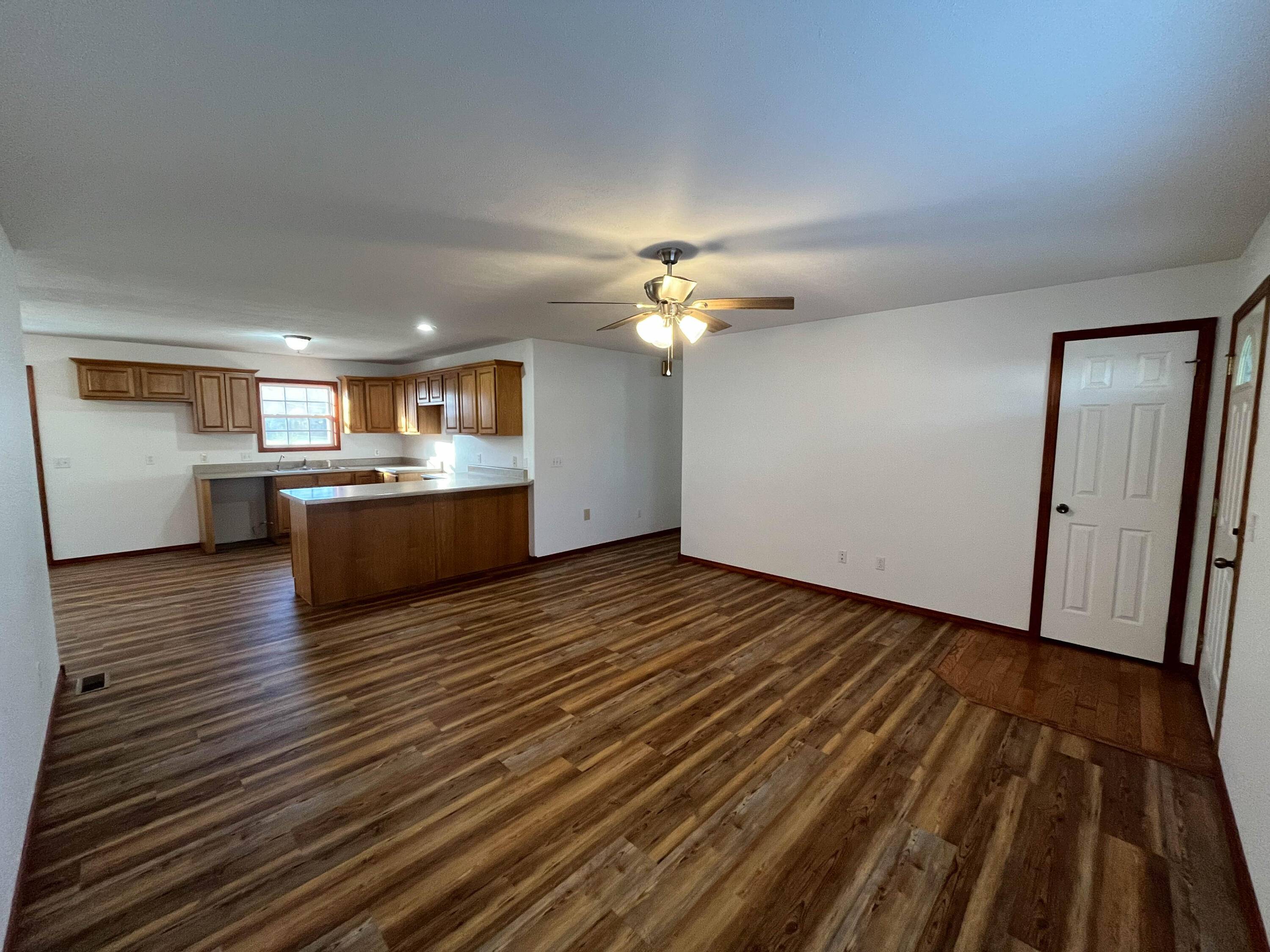 414 Regina AVE, Thayer, MO 65791