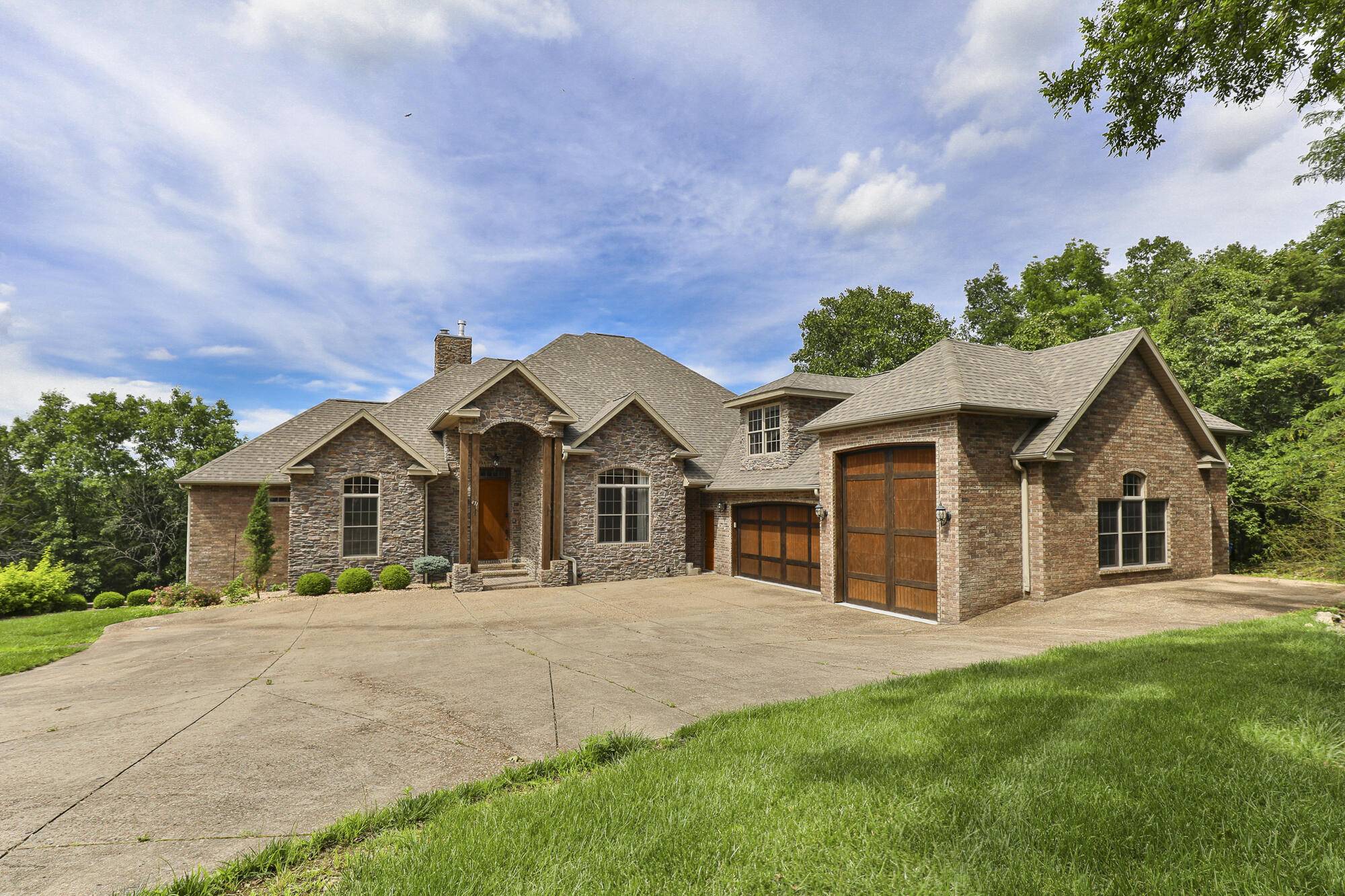 471 Arizona DR, Branson, MO 65616