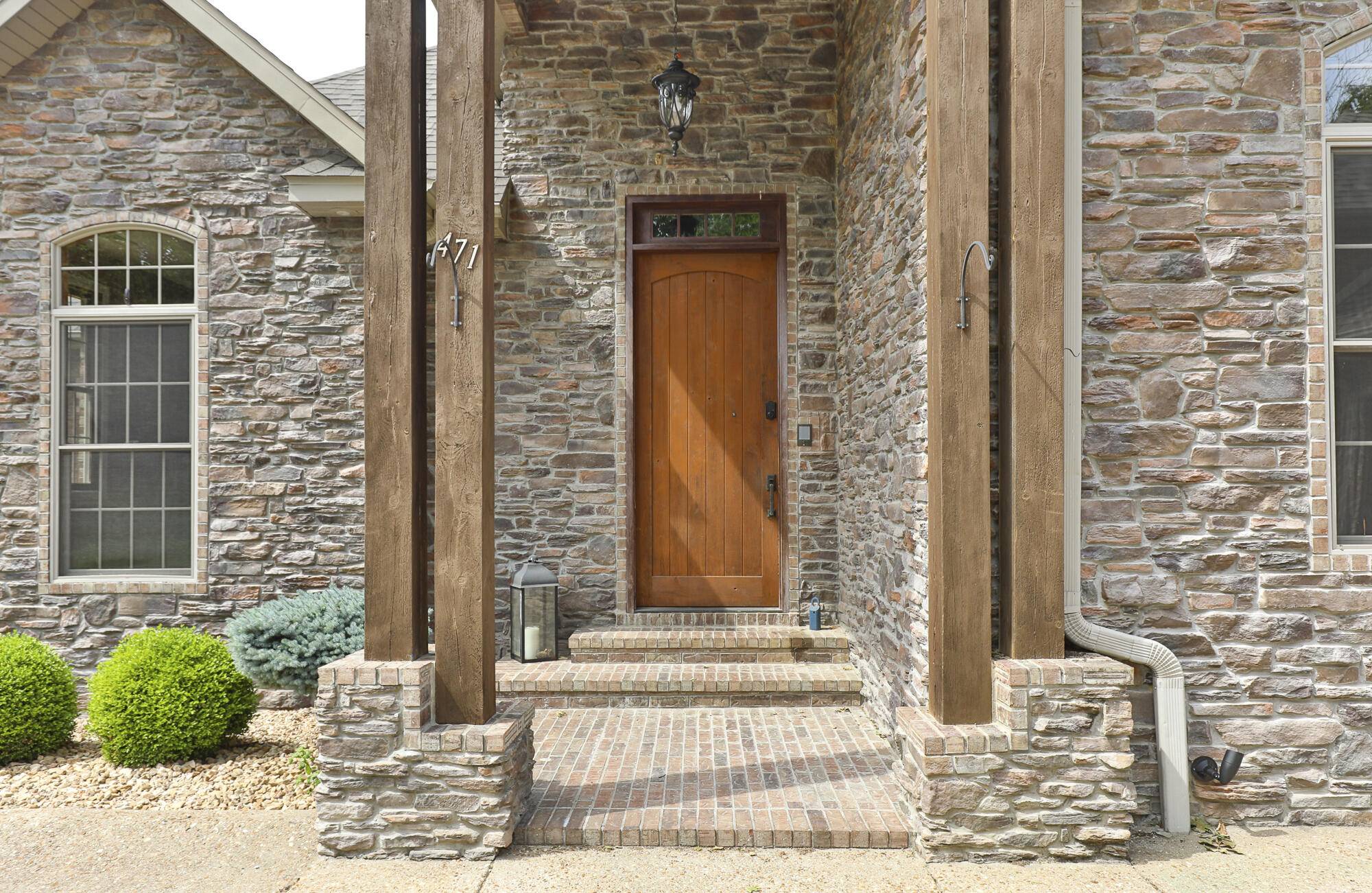 471 Arizona DR, Branson, MO 65616