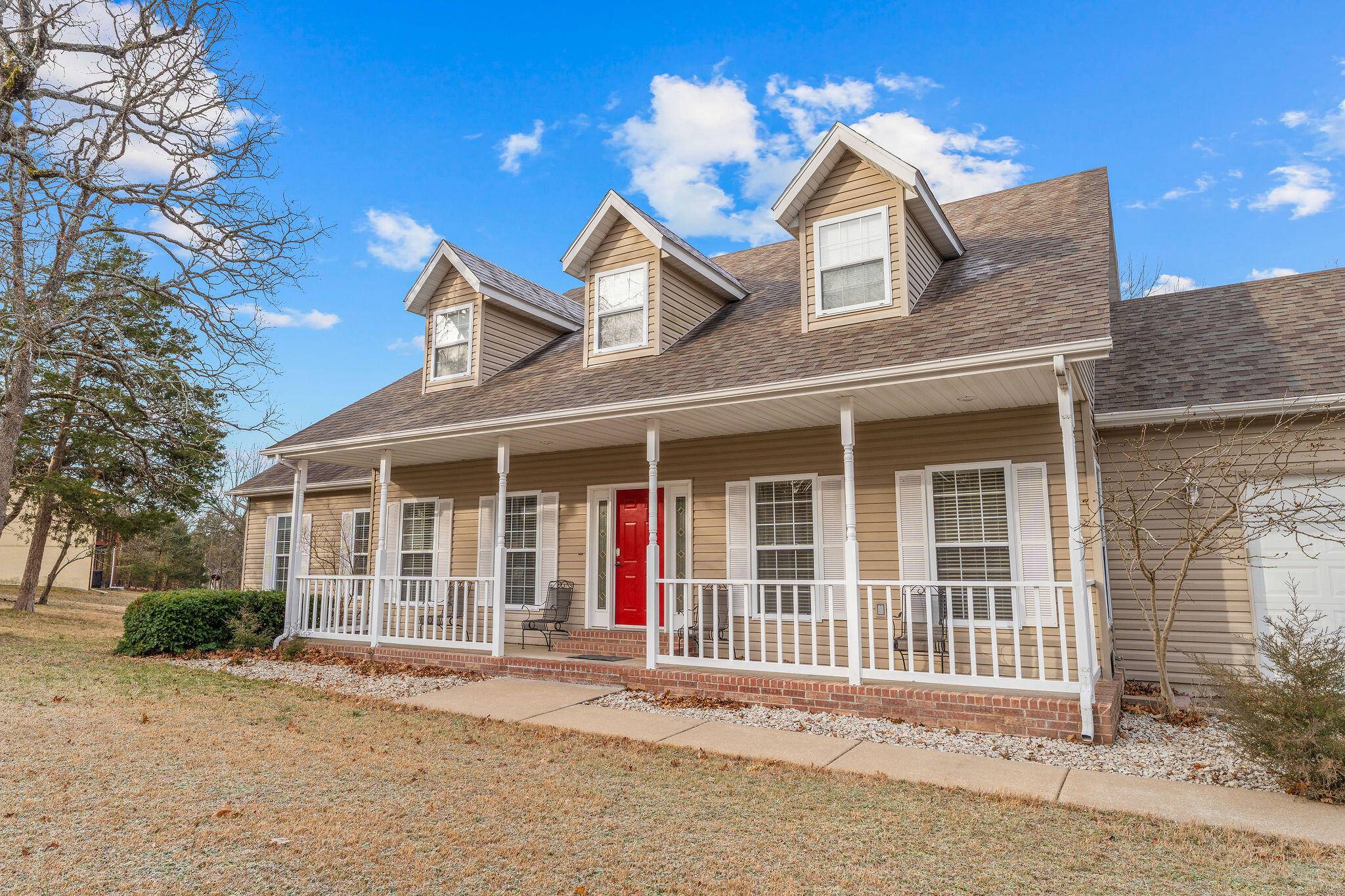 371 Cougar TRL, Branson, MO 65616