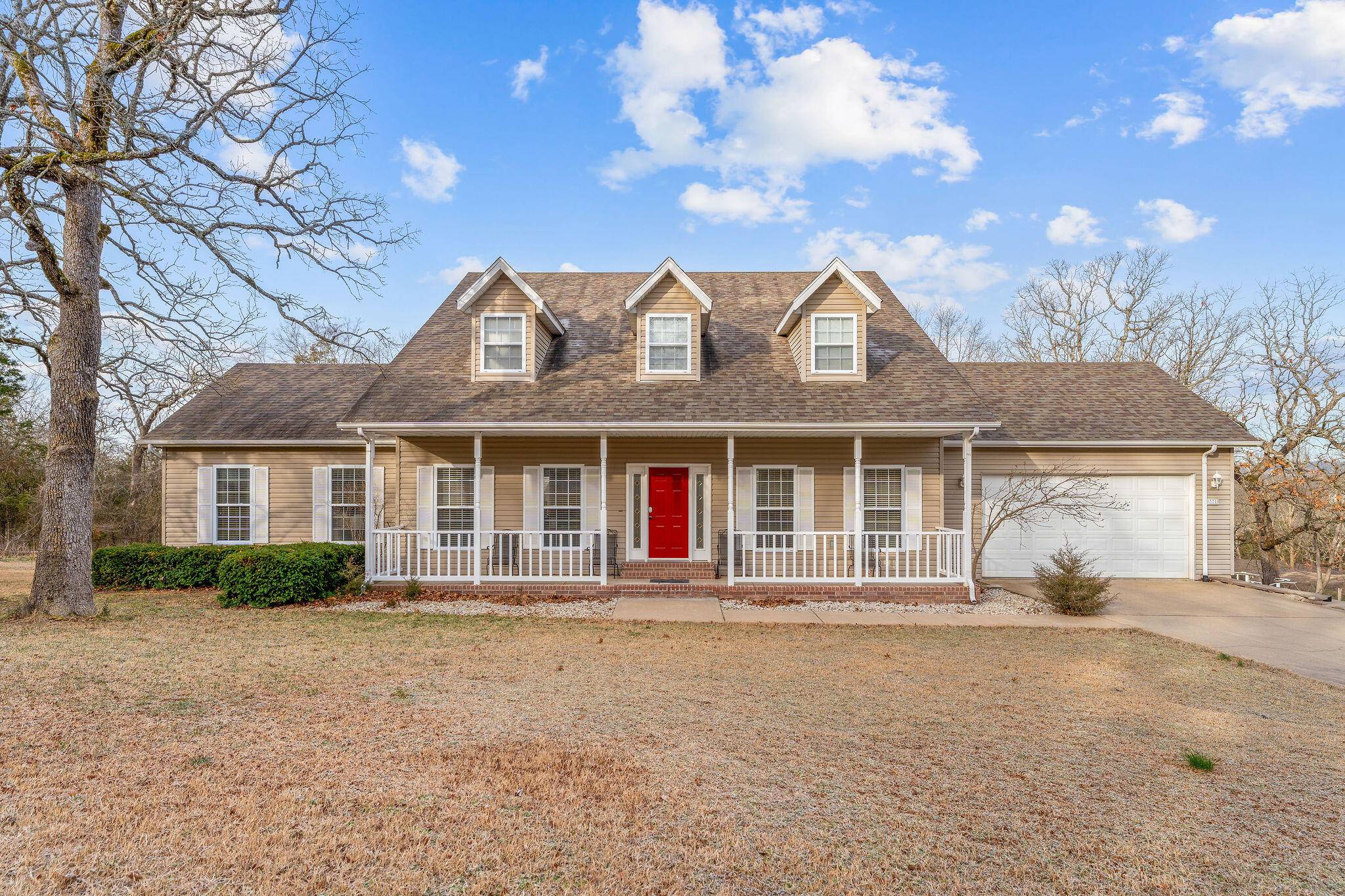 371 Cougar TRL, Branson, MO 65616