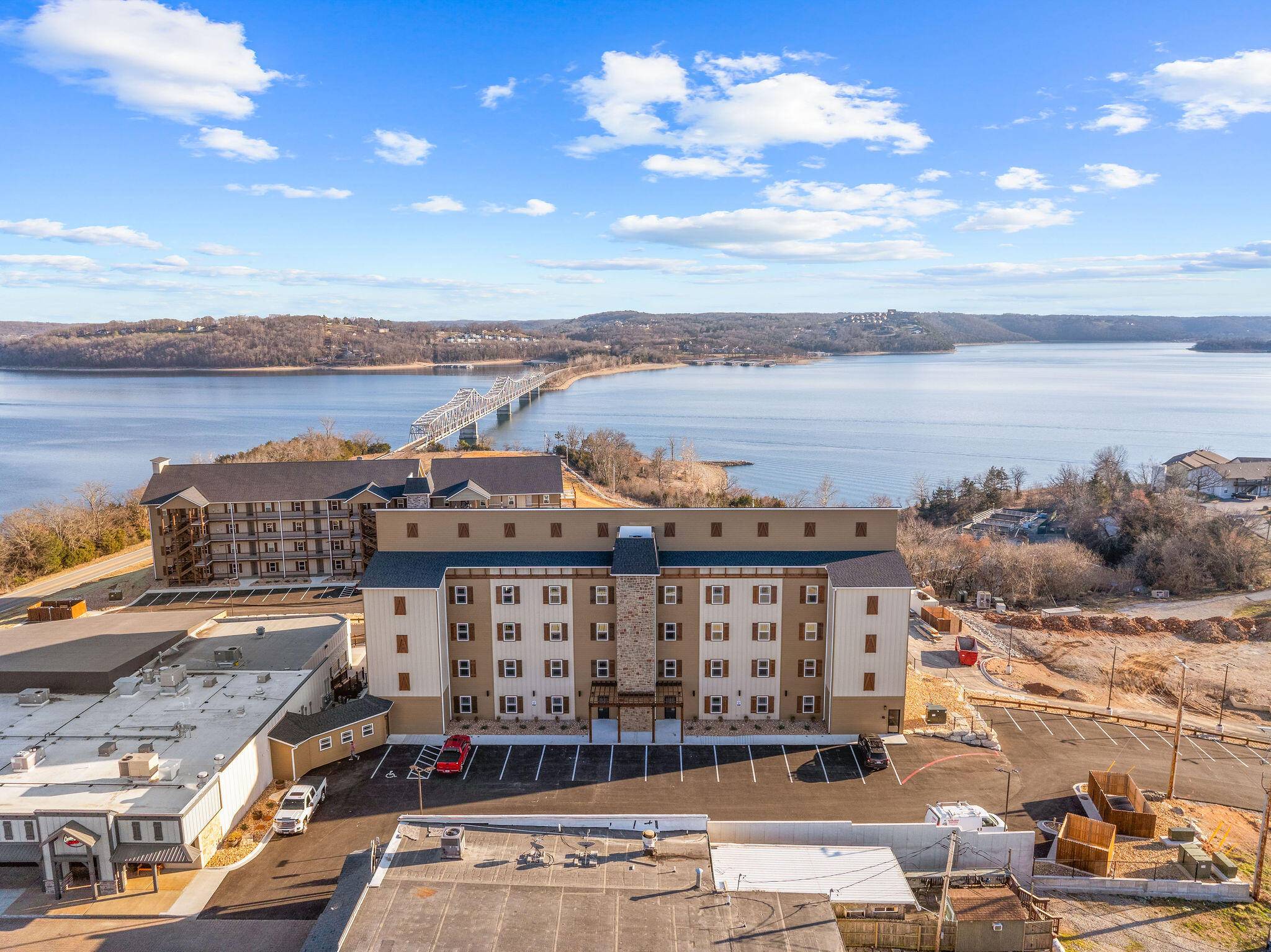88 Towers Aly Unit #203, Kimberling City, MO 65686
