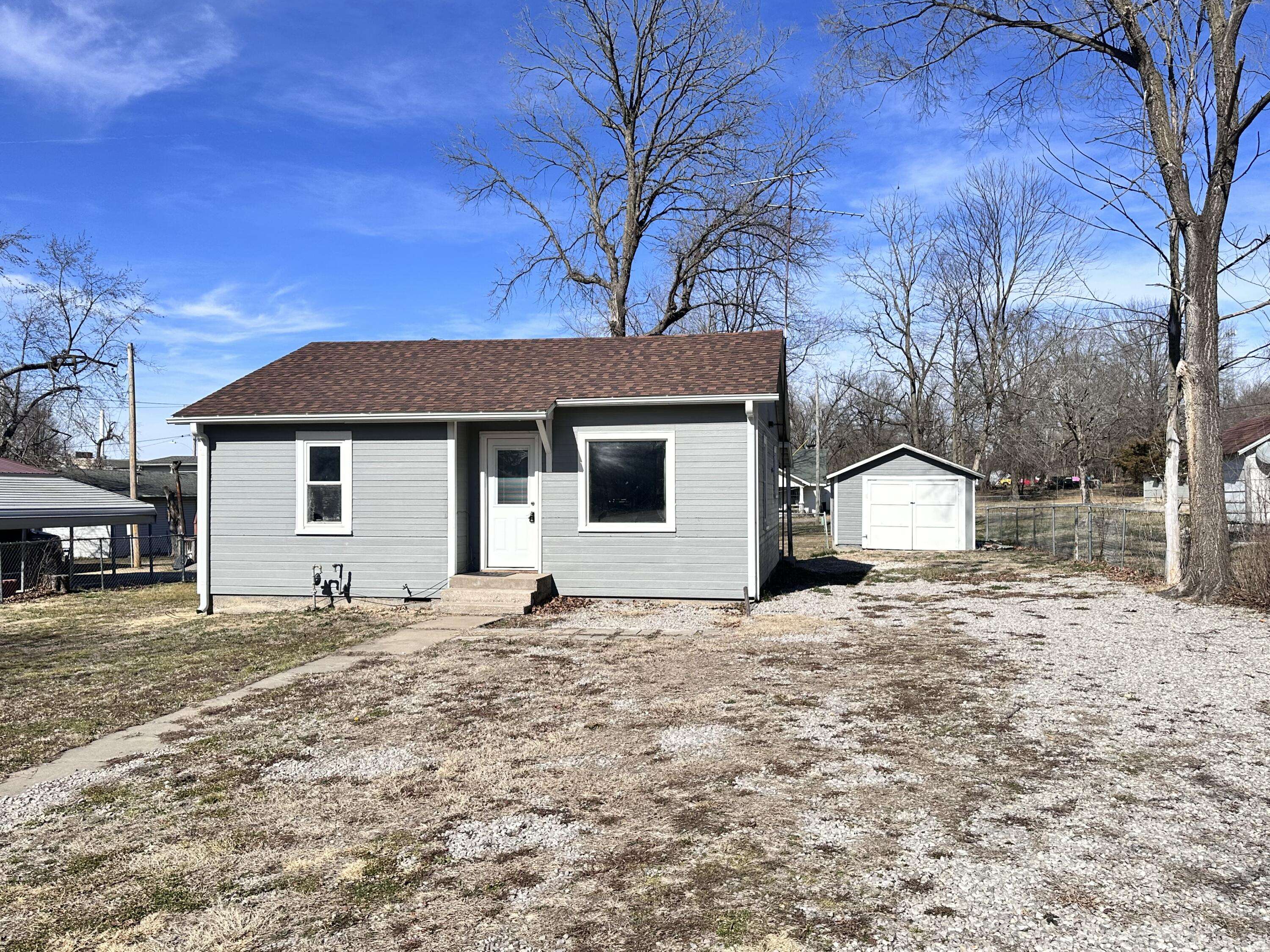 210 W Ash ST, Verona, MO 65769