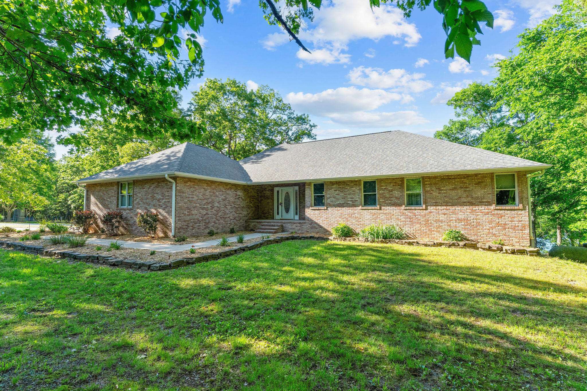 230 Temple LN, Shell Knob, MO 65747