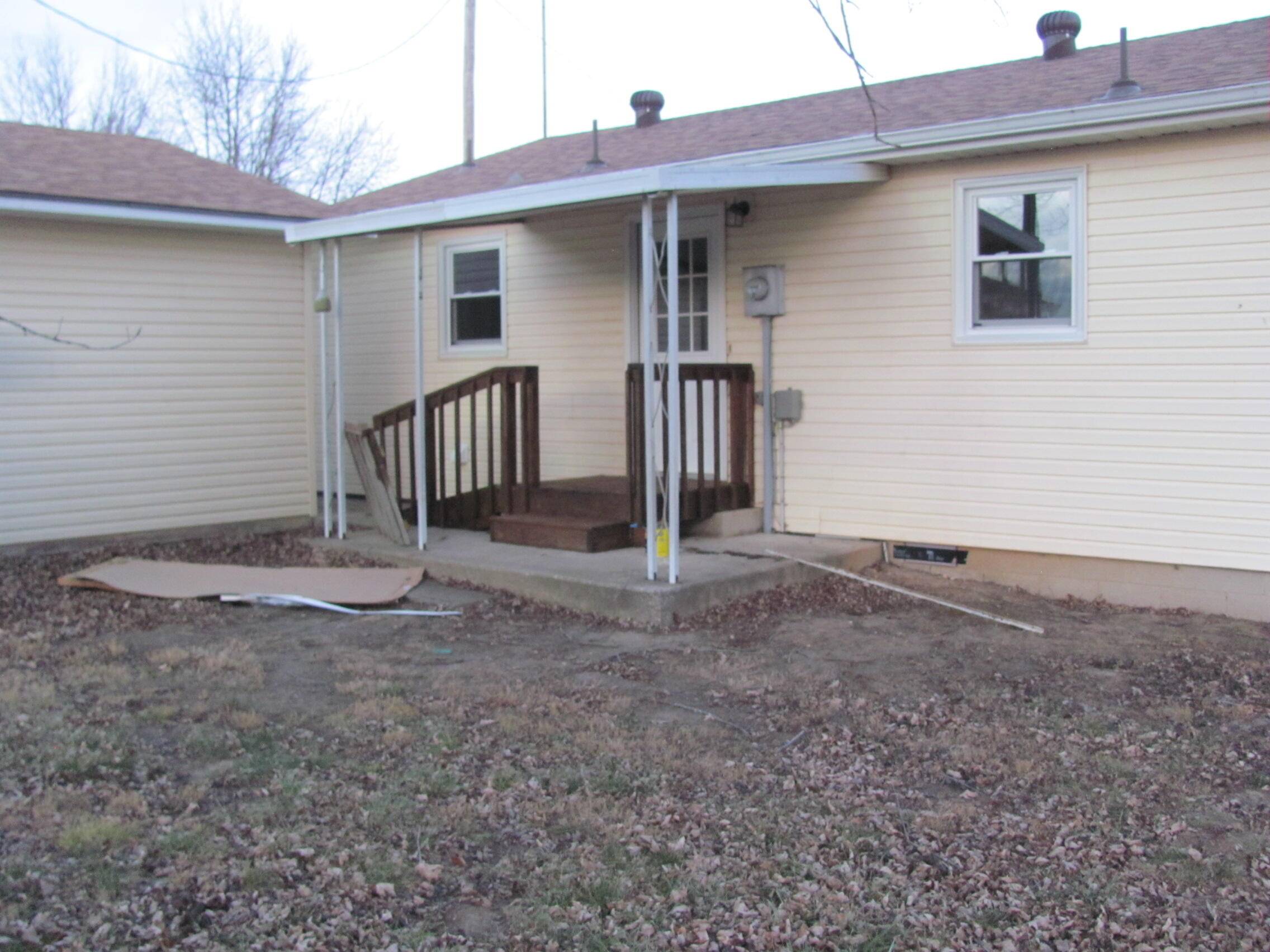 665 N Lemmon AVE, Bolivar, MO 65613