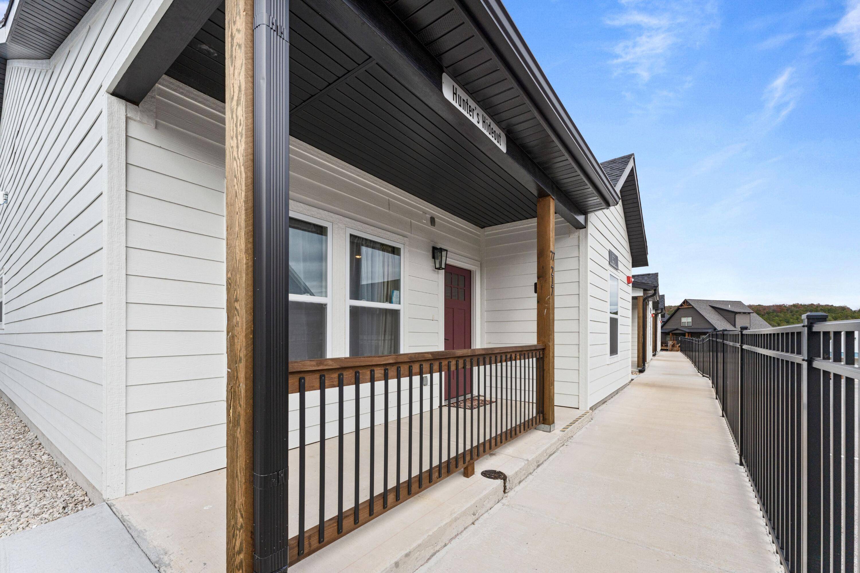 195-217 Watersound WAY, Hollister, MO 65672