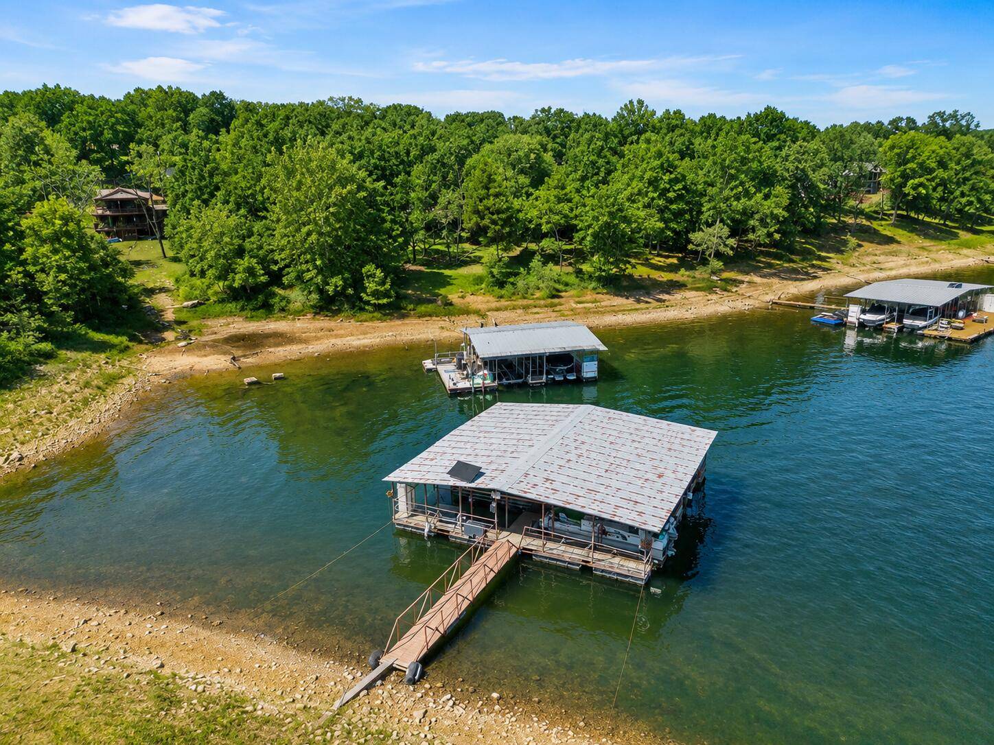 789 Breezy Point LN, Kimberling City, MO 65686
