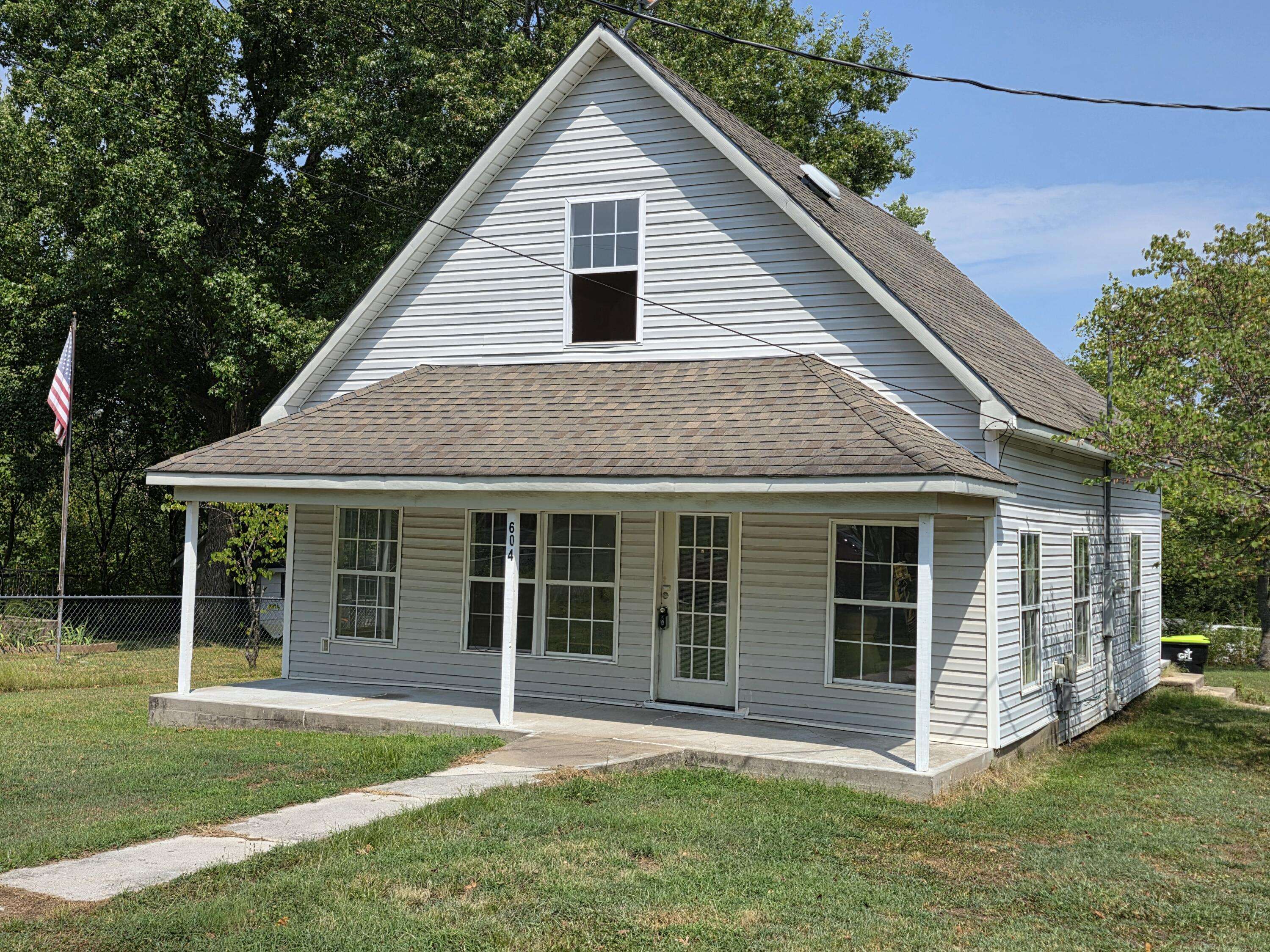 604 N Center ST, Granby, MO 64844
