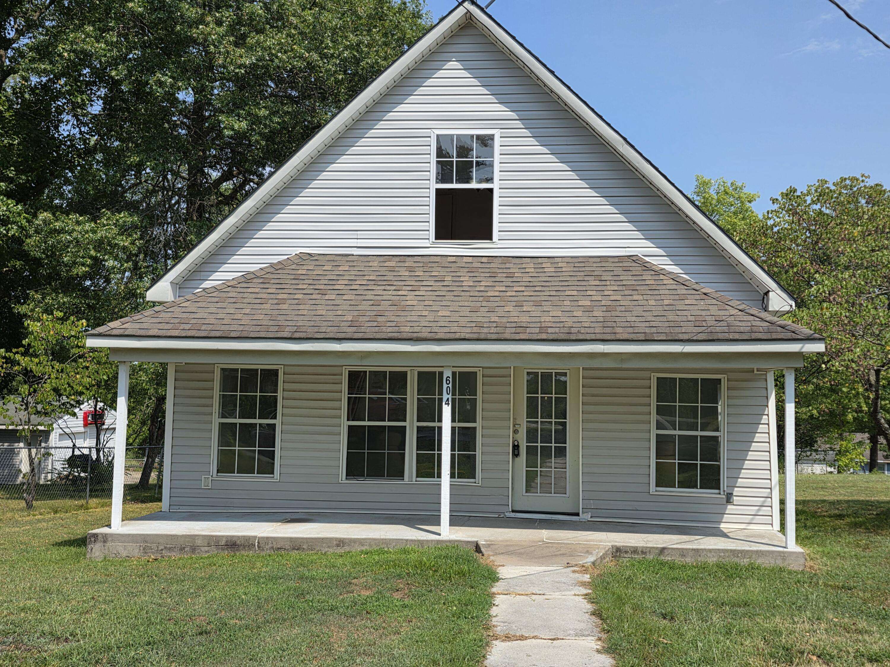 604 N Center ST, Granby, MO 64844