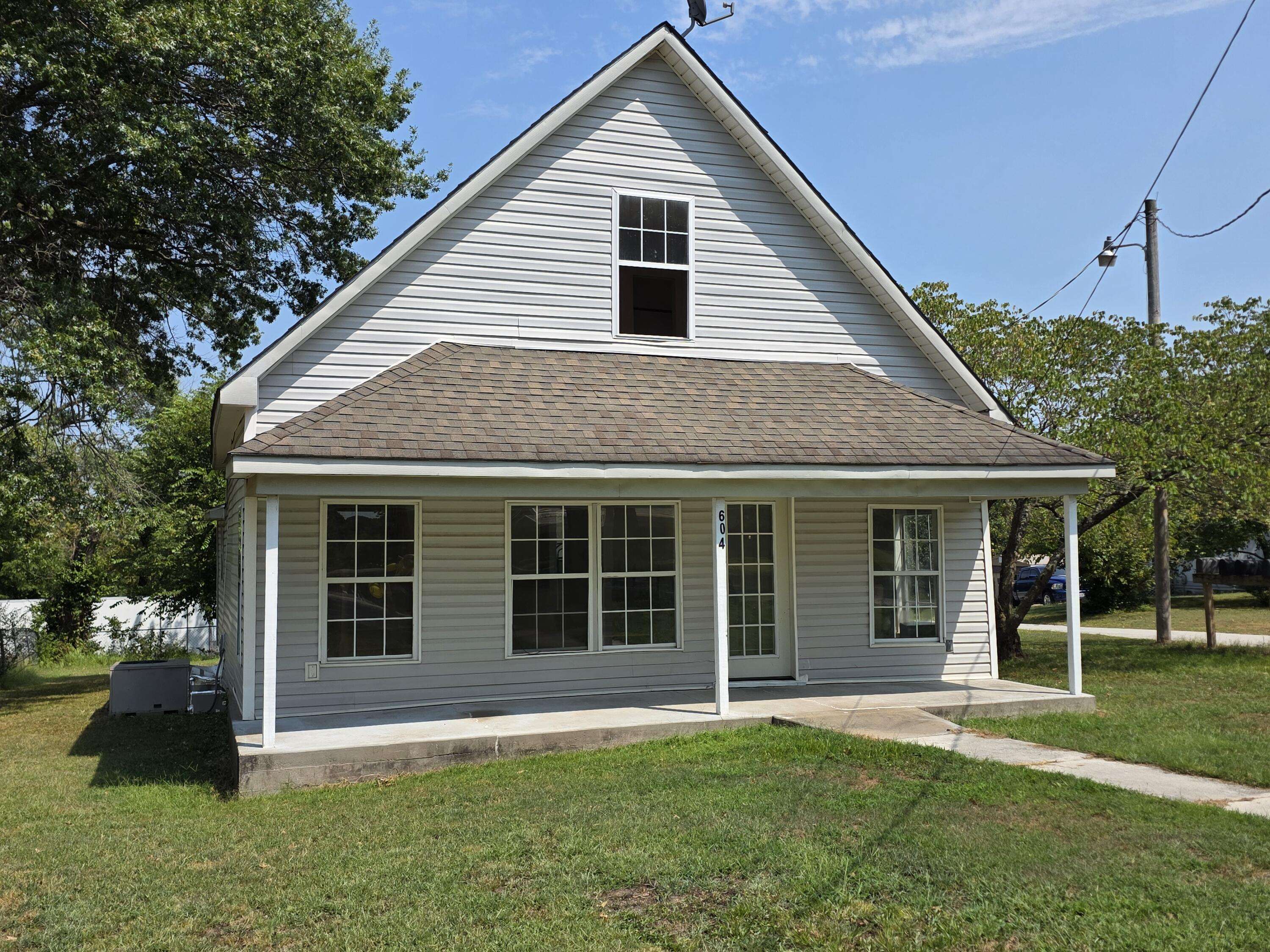 604 N Center ST, Granby, MO 64844