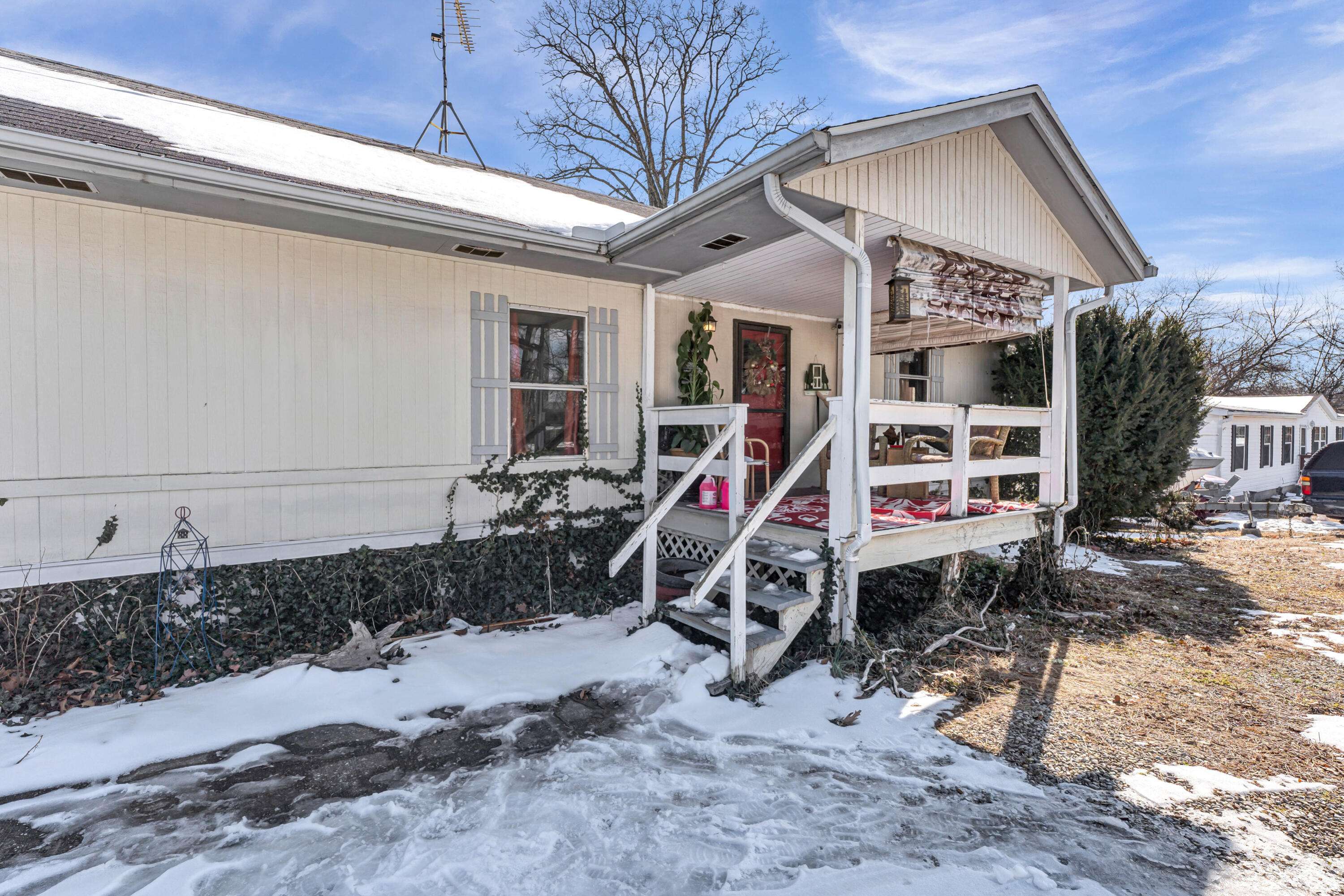 46 Pink Dogwood TRL, Kimberling City, MO 65686