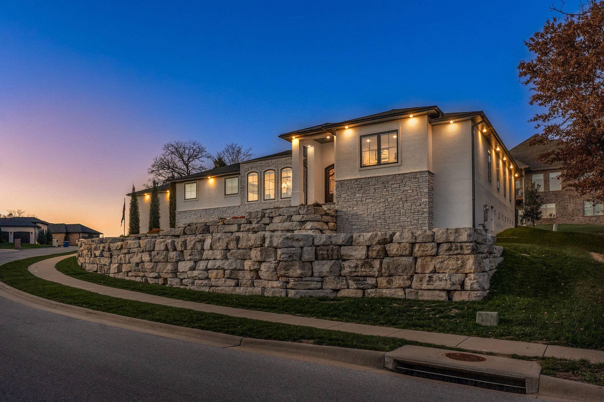 3705 E Cypress ST, Springfield, MO 65802