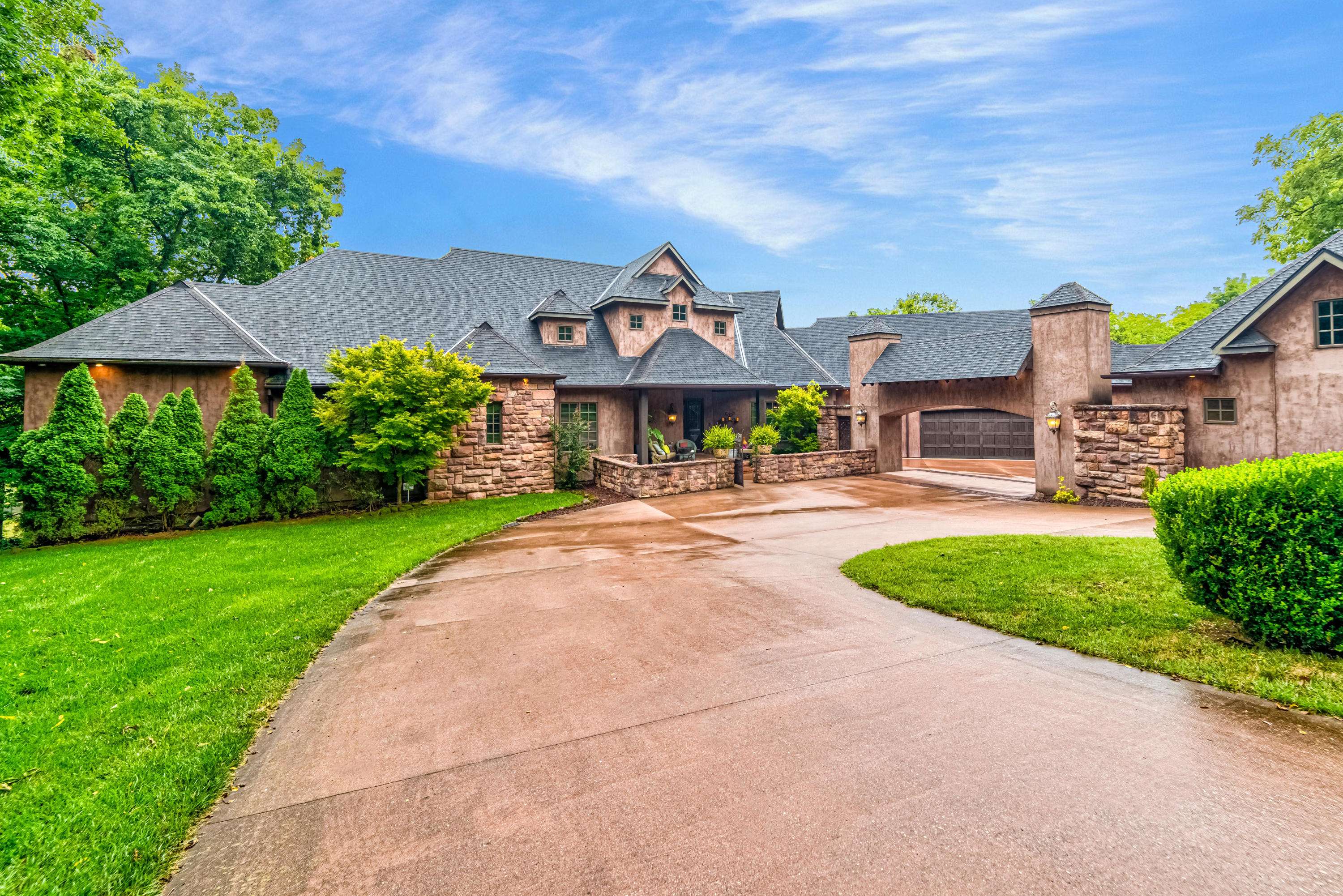 4818 S Landon CT, Springfield, MO 65810