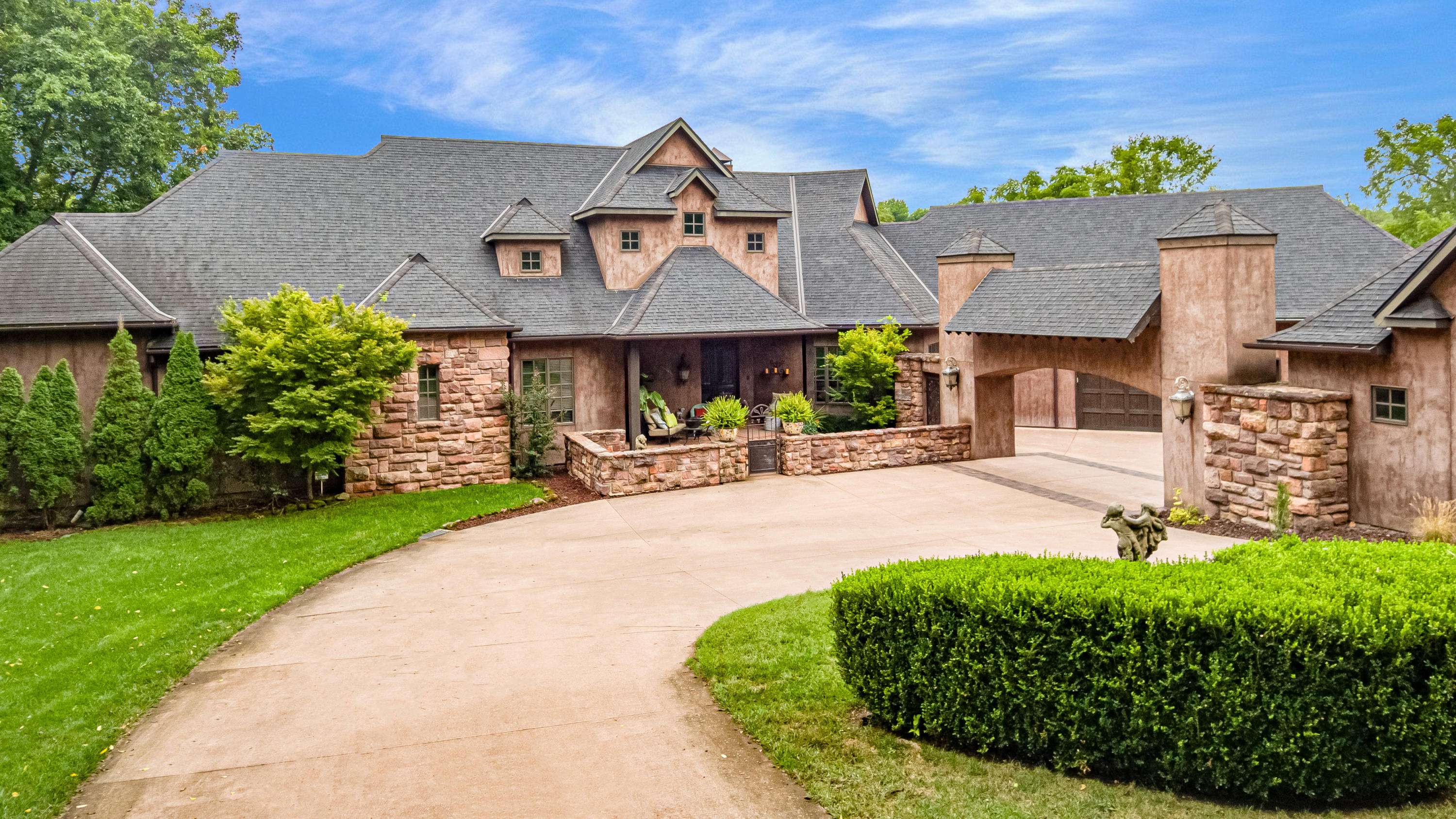 4818 S Landon CT, Springfield, MO 65810