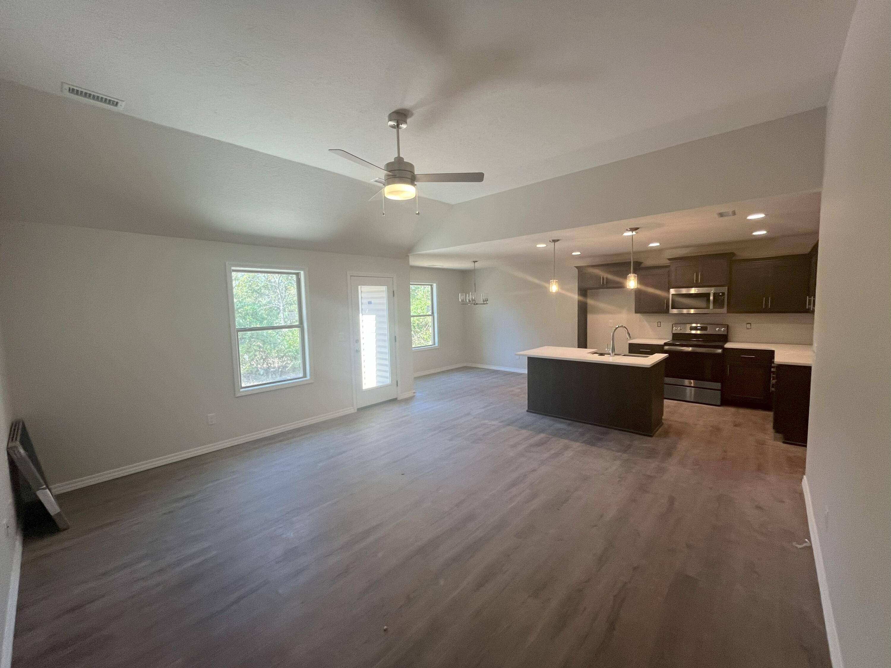 4377 W Skyler DR, Springfield, MO 65802