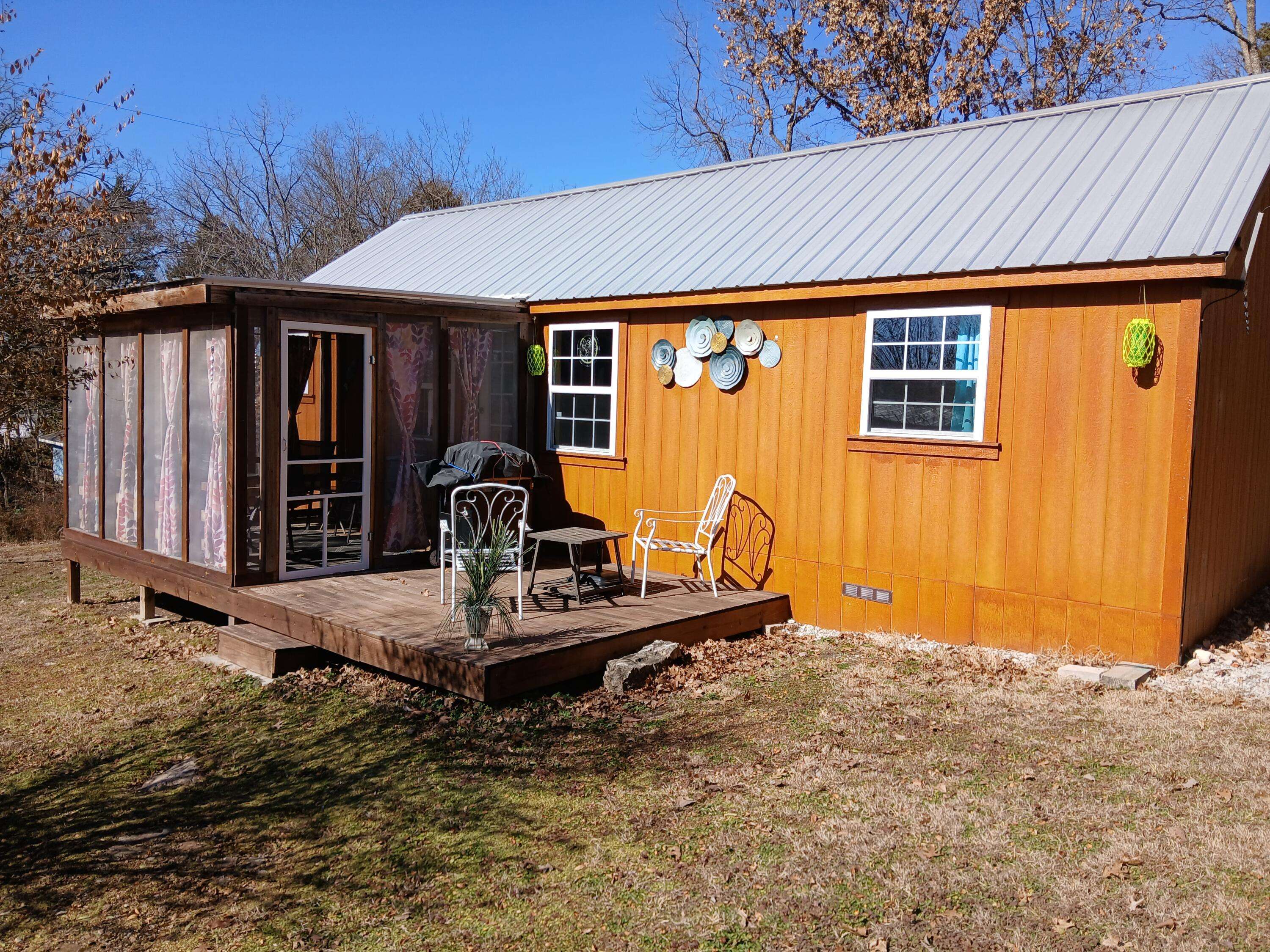 132 Walnut ST, Cape Fair, MO 65624