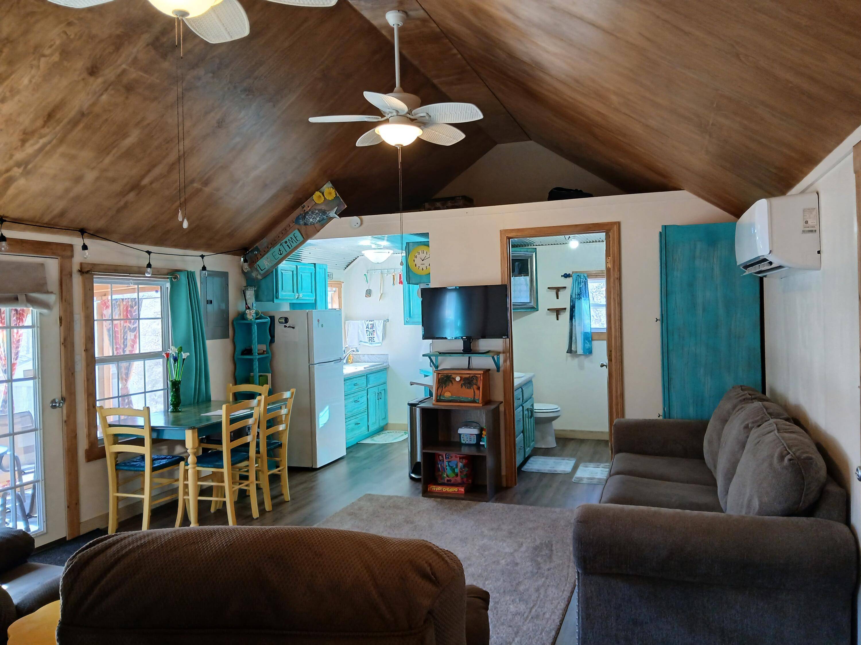 132 Walnut ST, Cape Fair, MO 65624