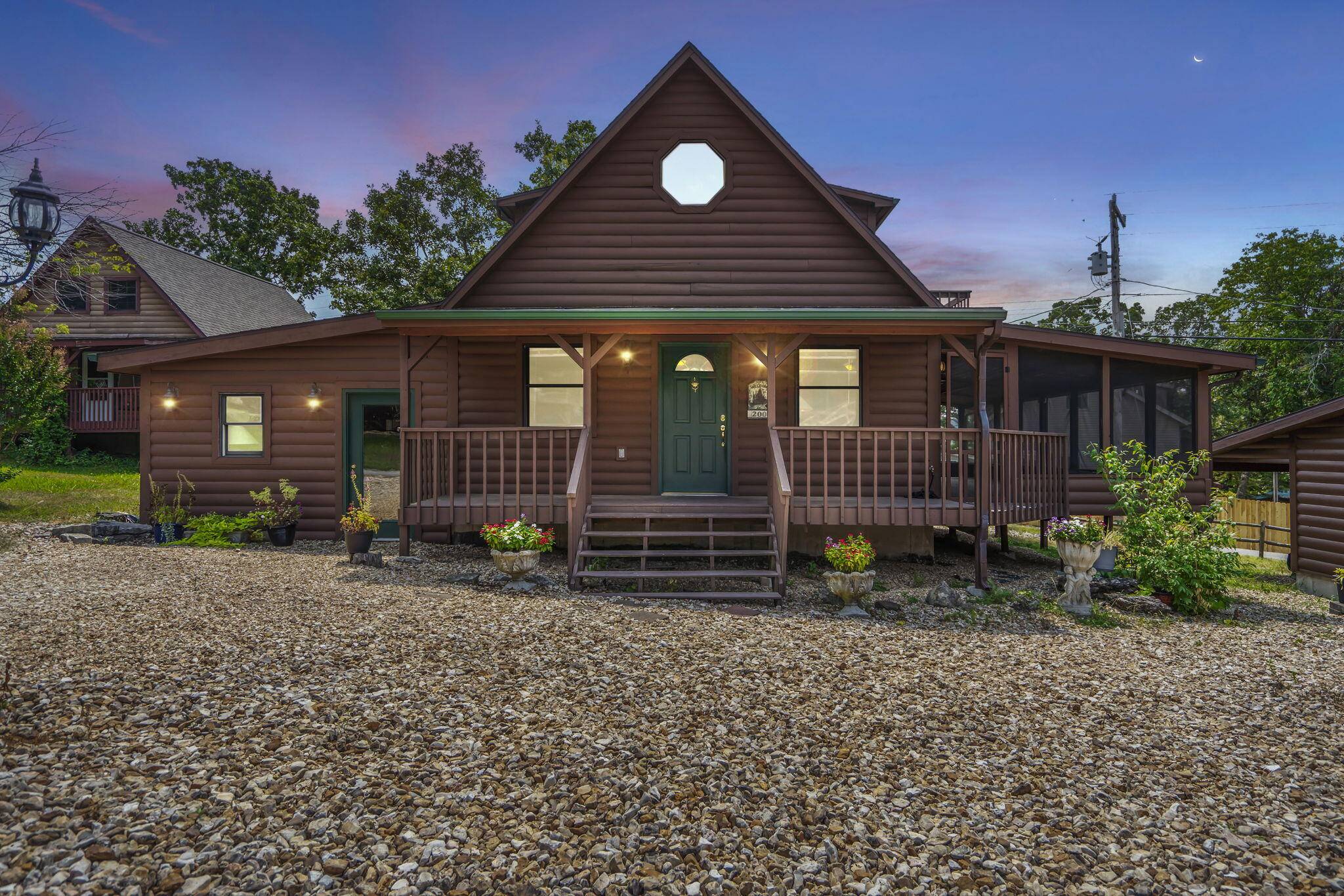 200 Big Bear BLVD, Hollister, MO 65672