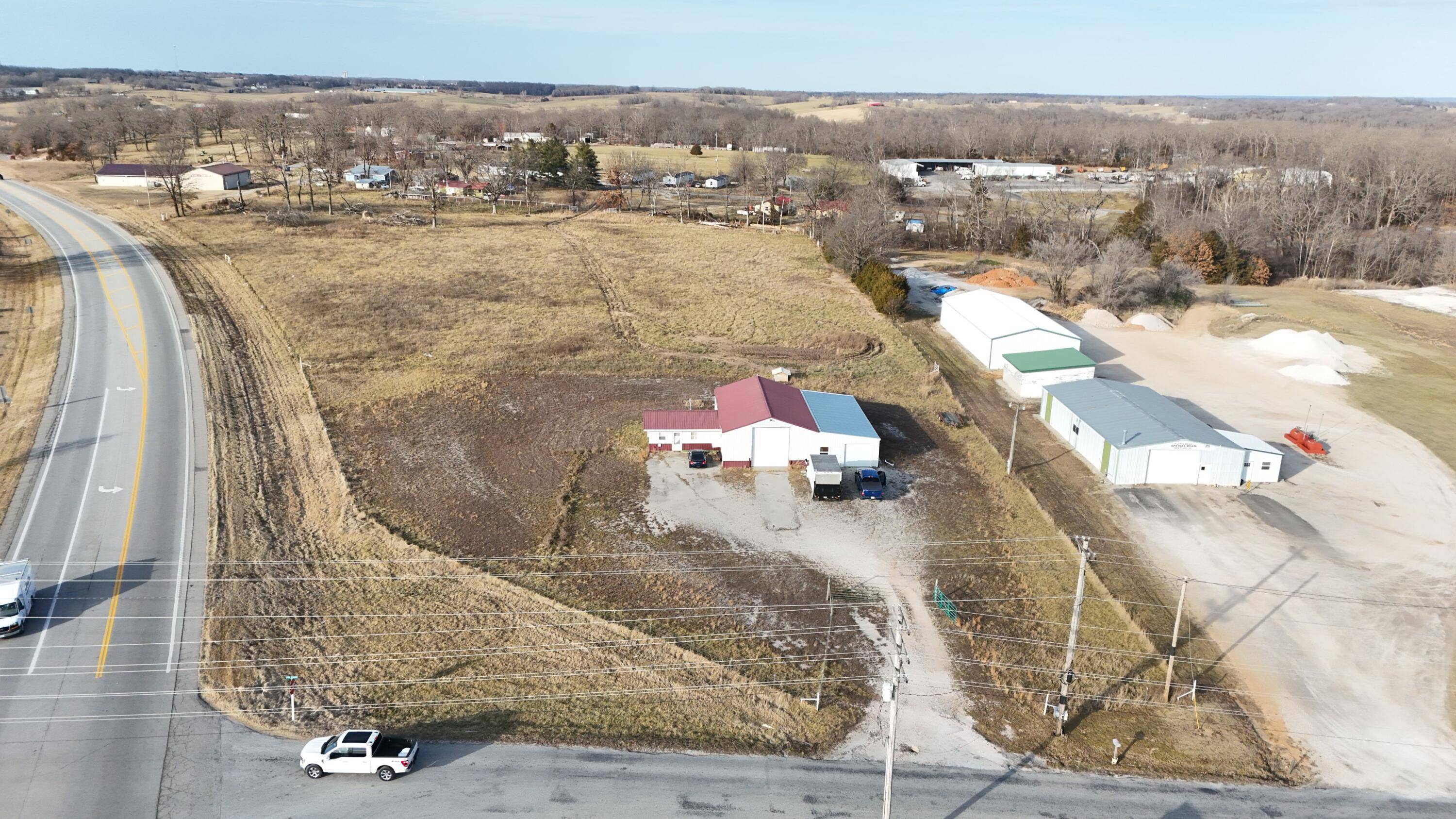 10088 Farm Road 2160, Cassville, MO 65625