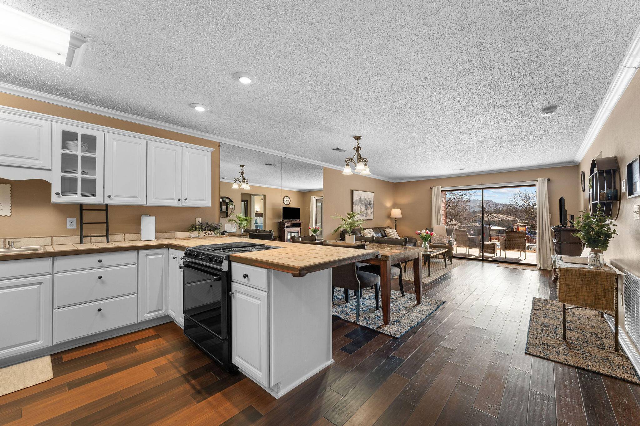 175 Avondale DR #5, Branson, MO 65616