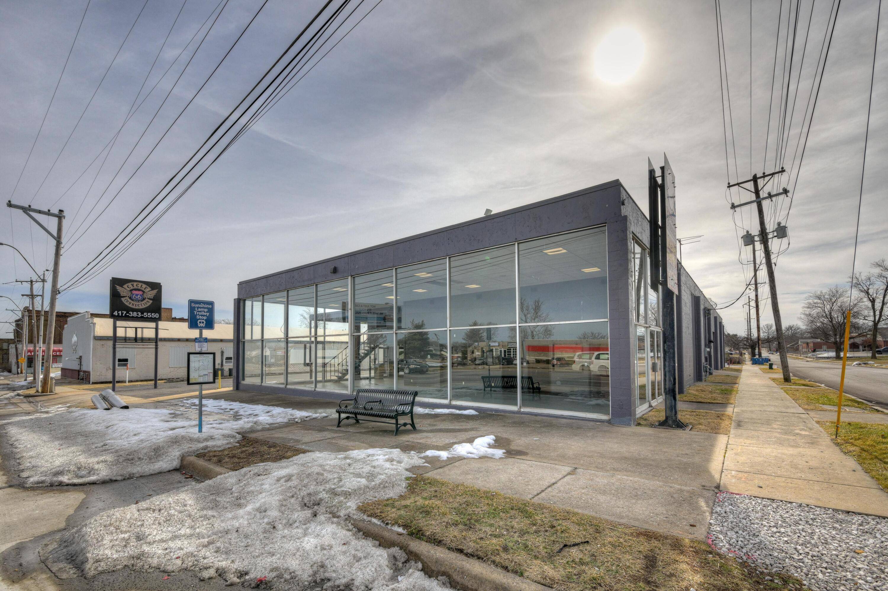 402 E 7th ST, Joplin, MO 64801