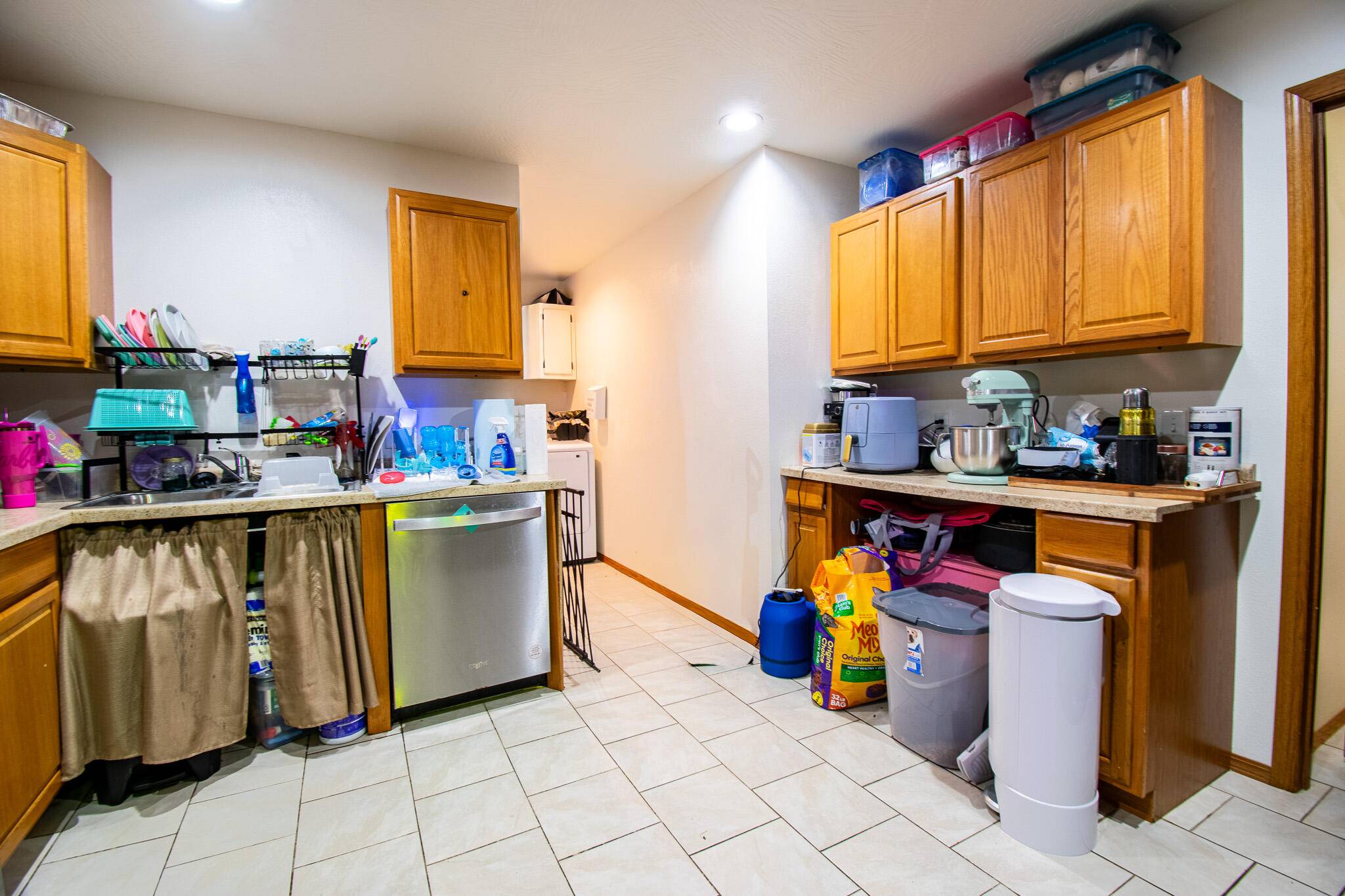 3021 W Olive ST, Springfield, MO 65802