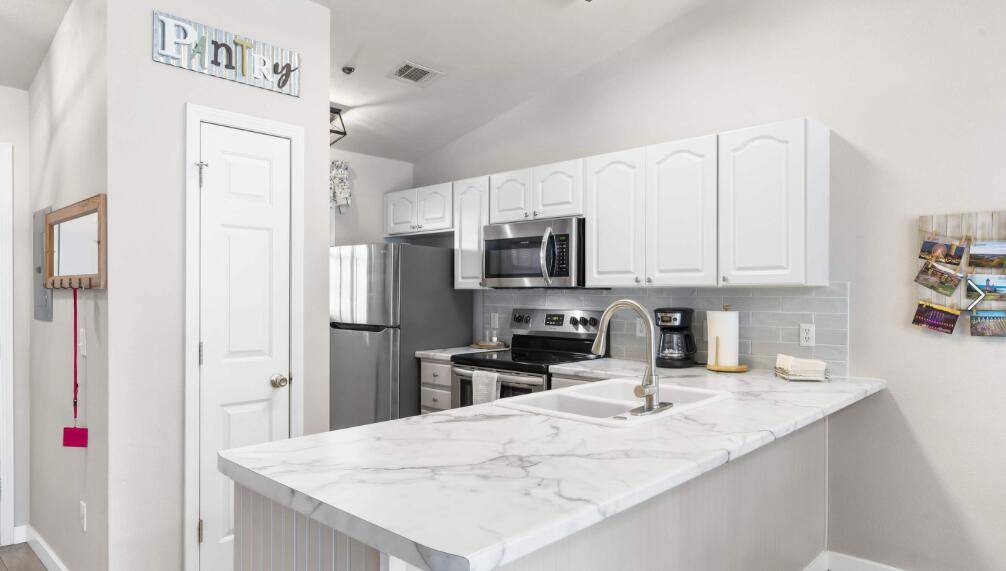 31 Golfshores DR #Apt 19, Branson, MO 65616