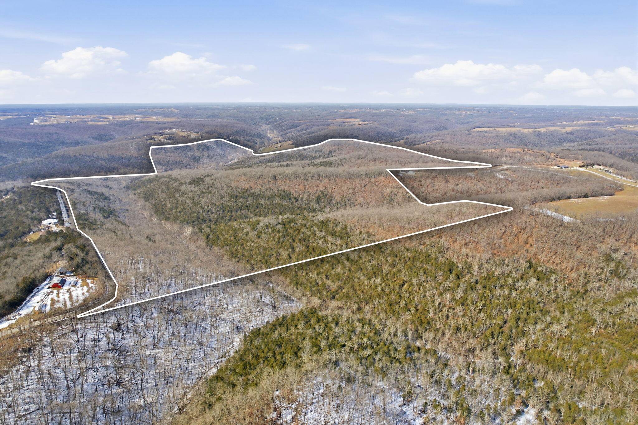000 Reno Springs RD, Branson, MO 65616