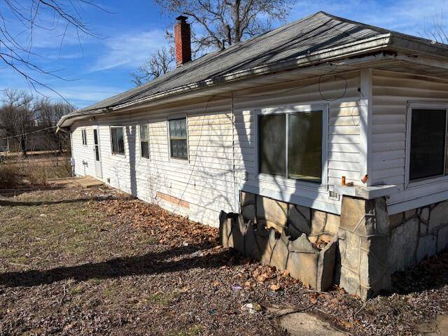 208 E 4th ST, Willow Springs, MO 65793