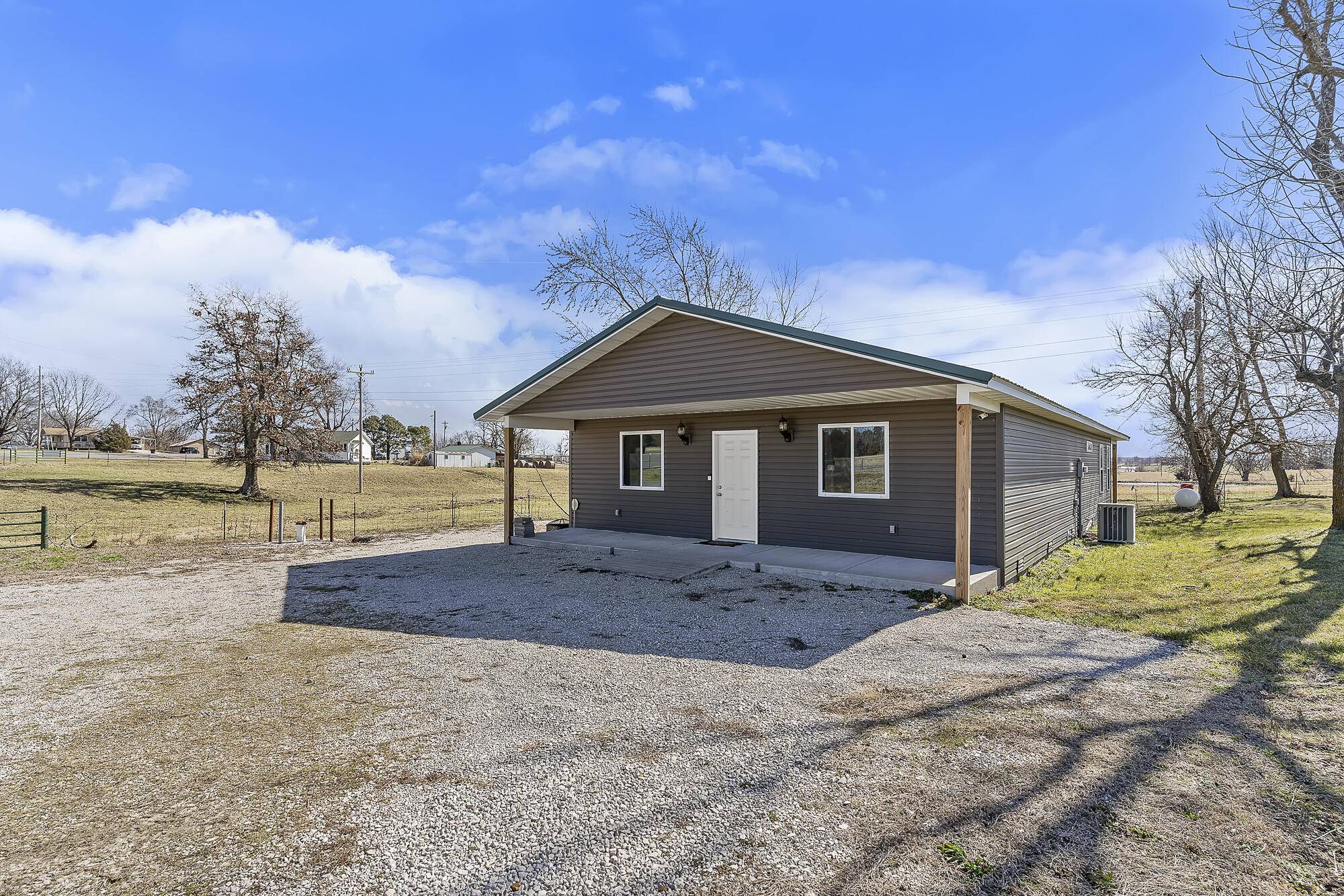 3608 State Highway 38, Elkland, MO 65644
