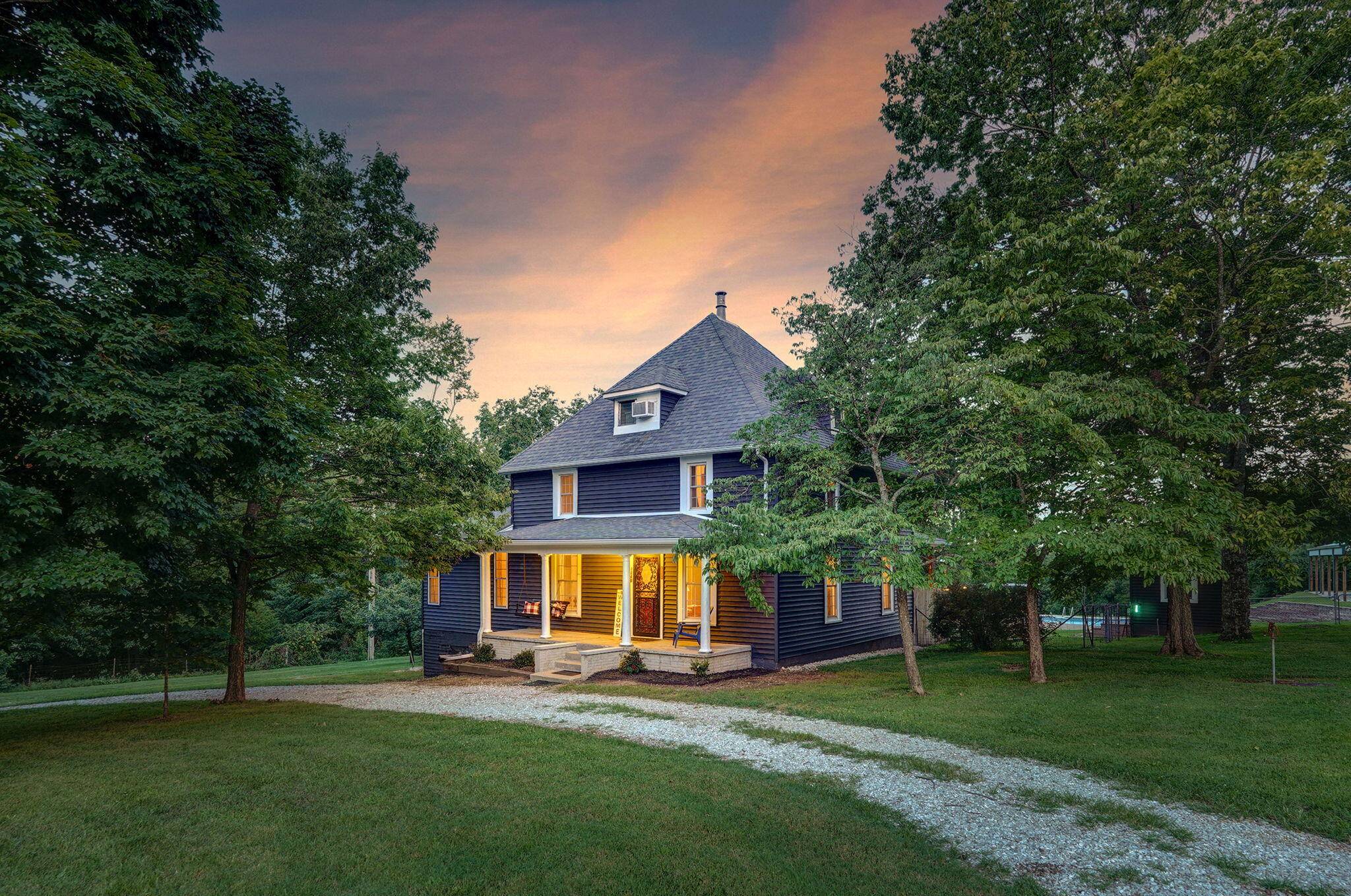 3060 W Ellison DR, Springfield, MO 65810