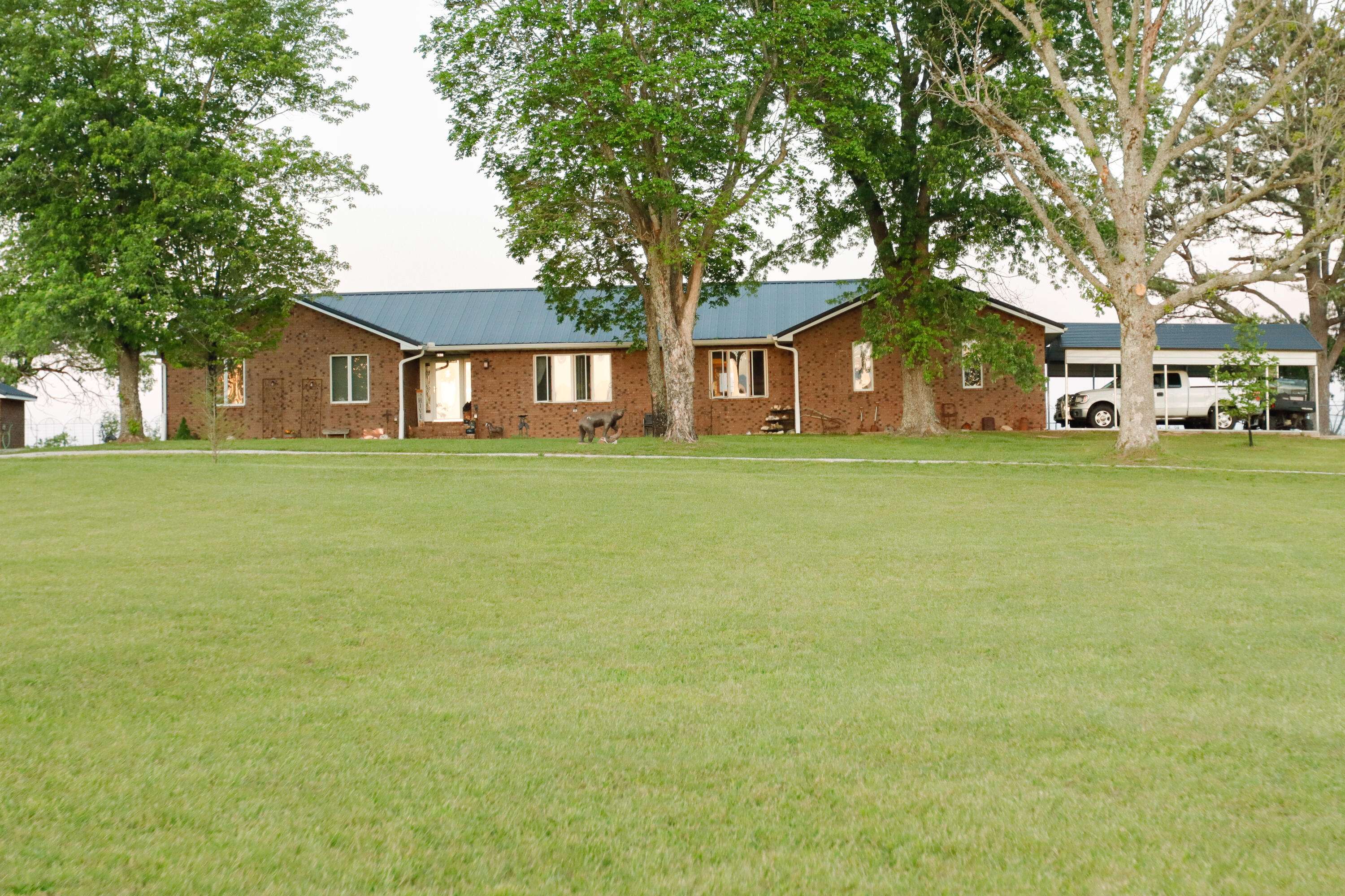 2190 St Highway 181, Dora, MO 65637