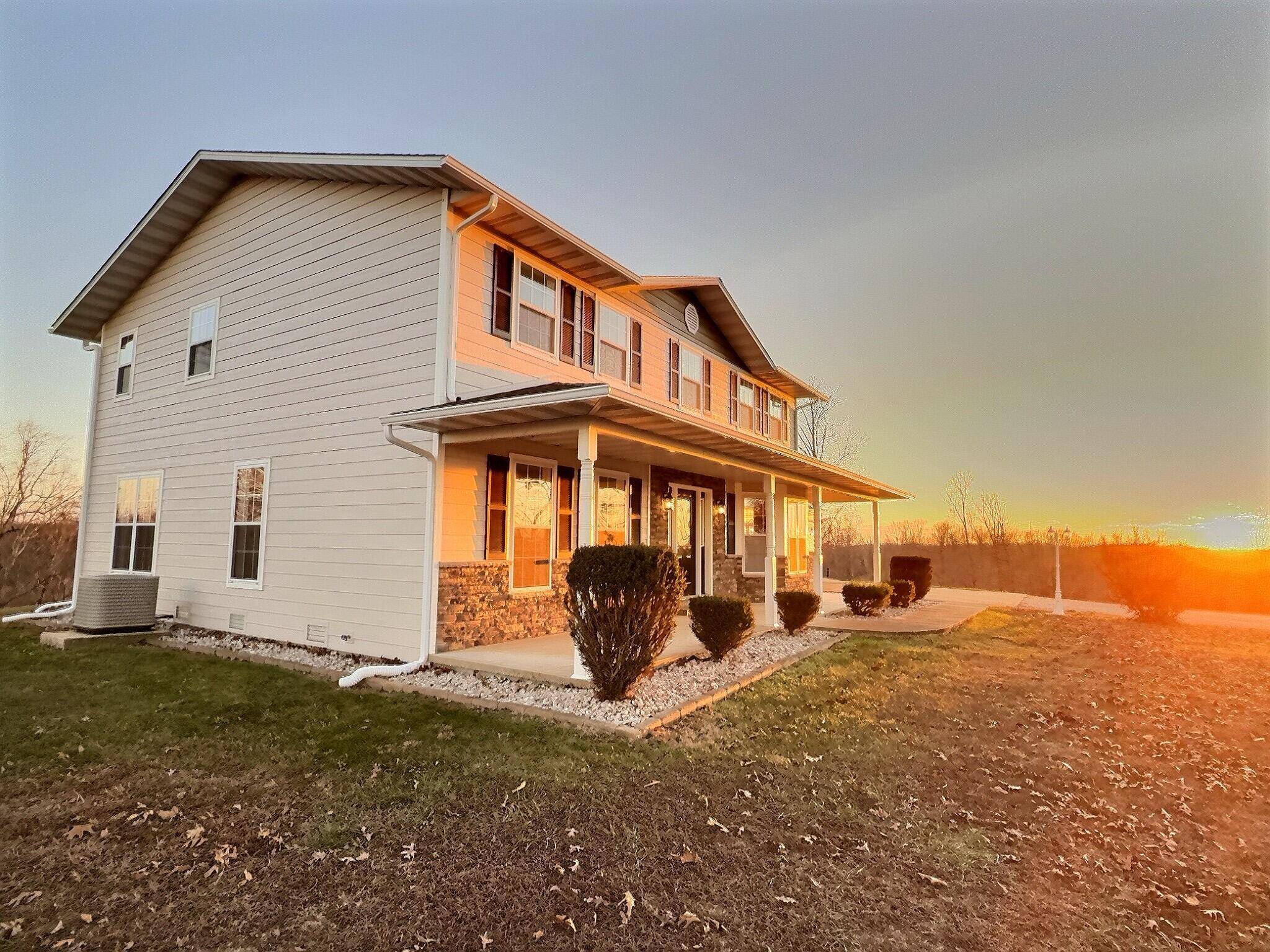 3924 Highway D, Ellington, MO 63638