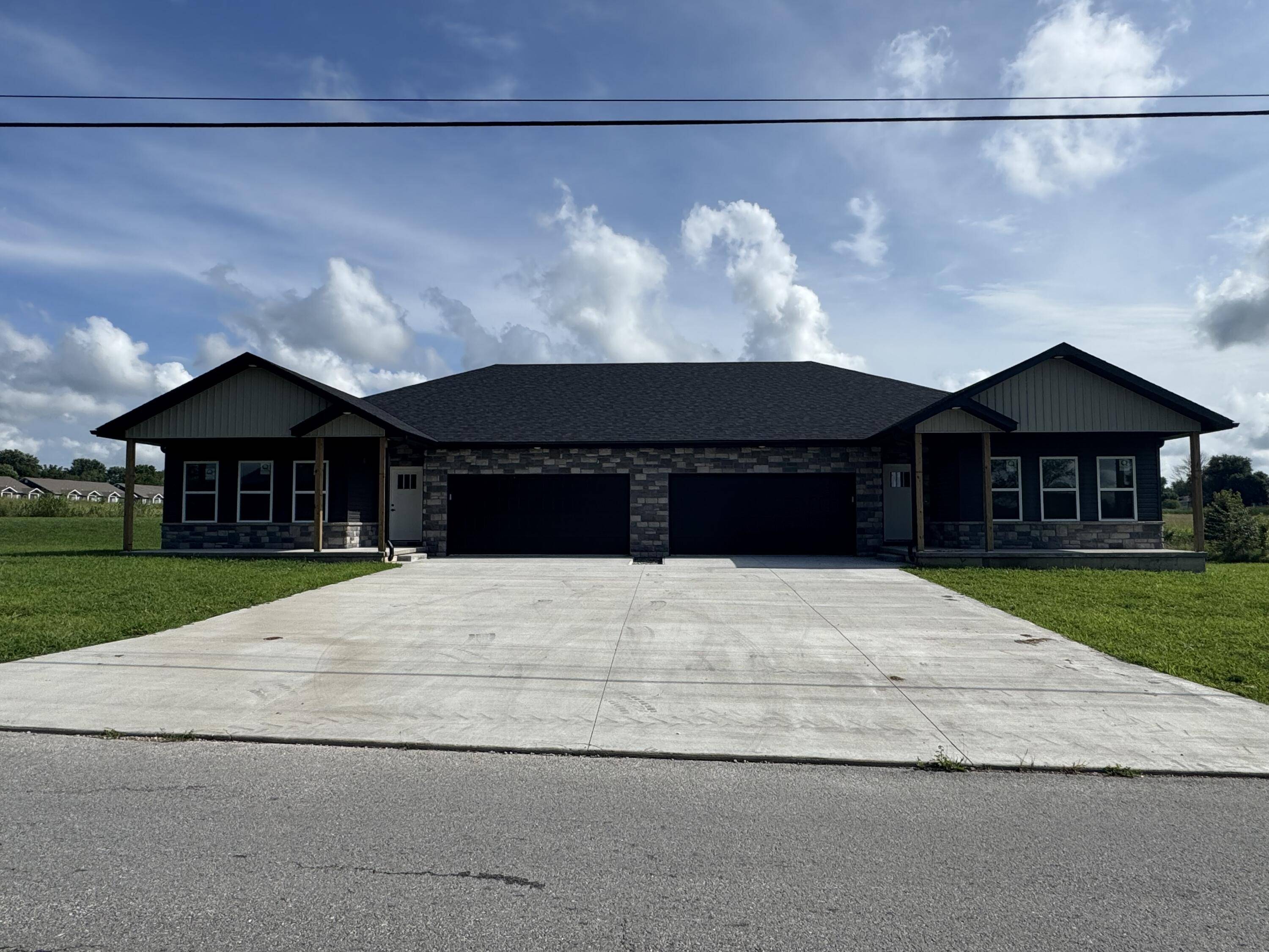 000 Mill ST #1, Buffalo, MO 65622