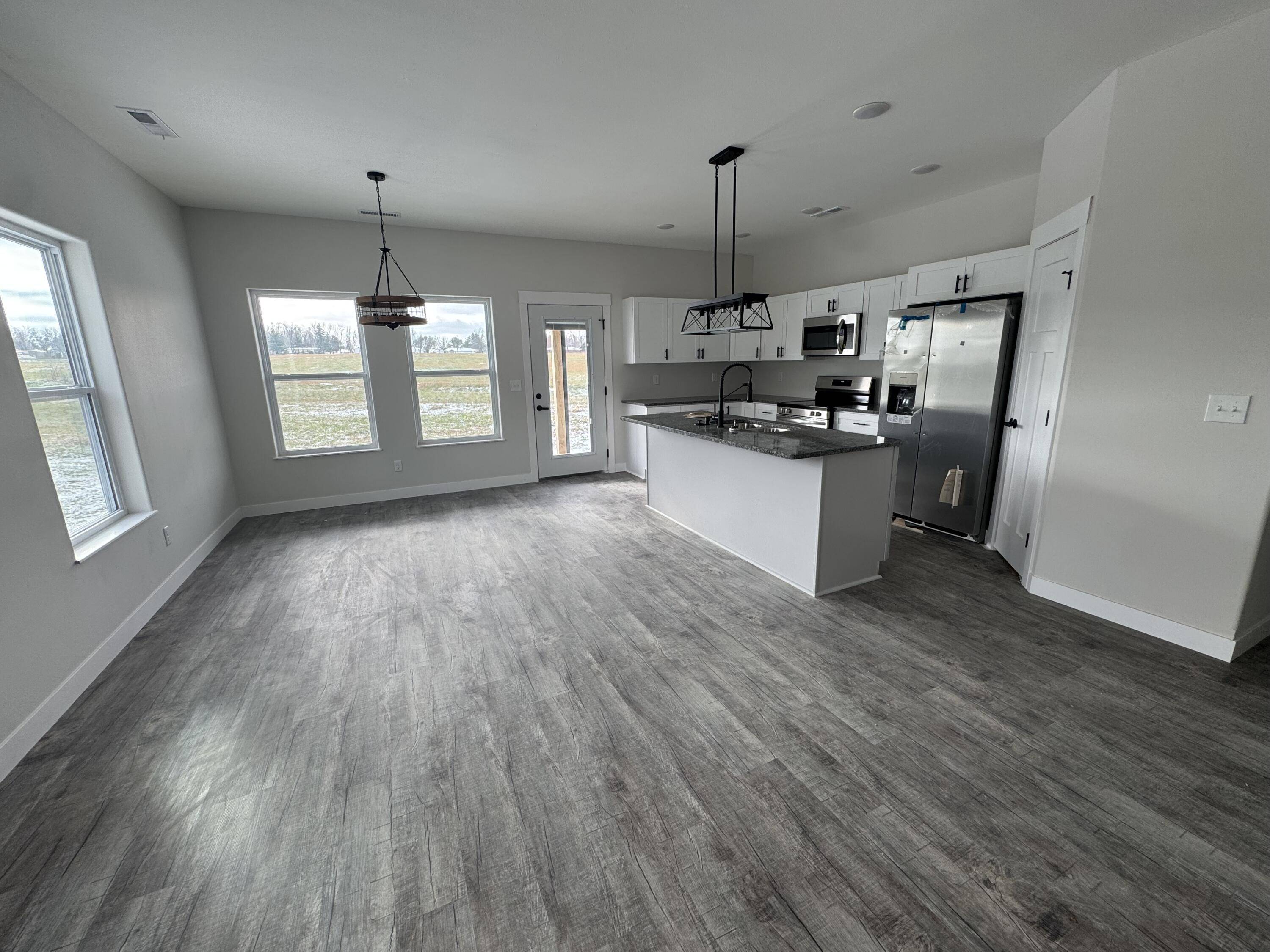 000 Mill ST #1, Buffalo, MO 65622