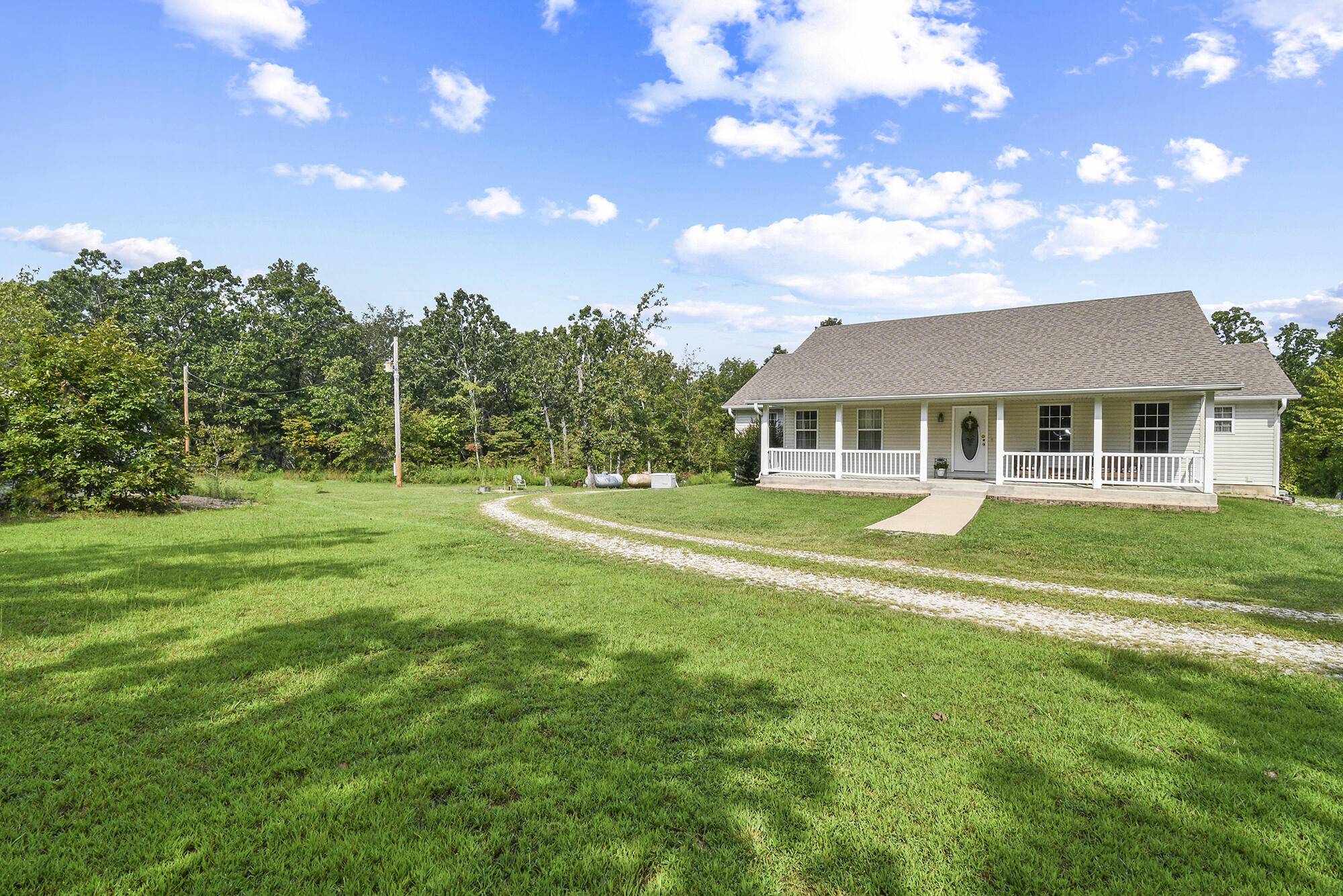 7994 Highway F, Hartville, MO 65667