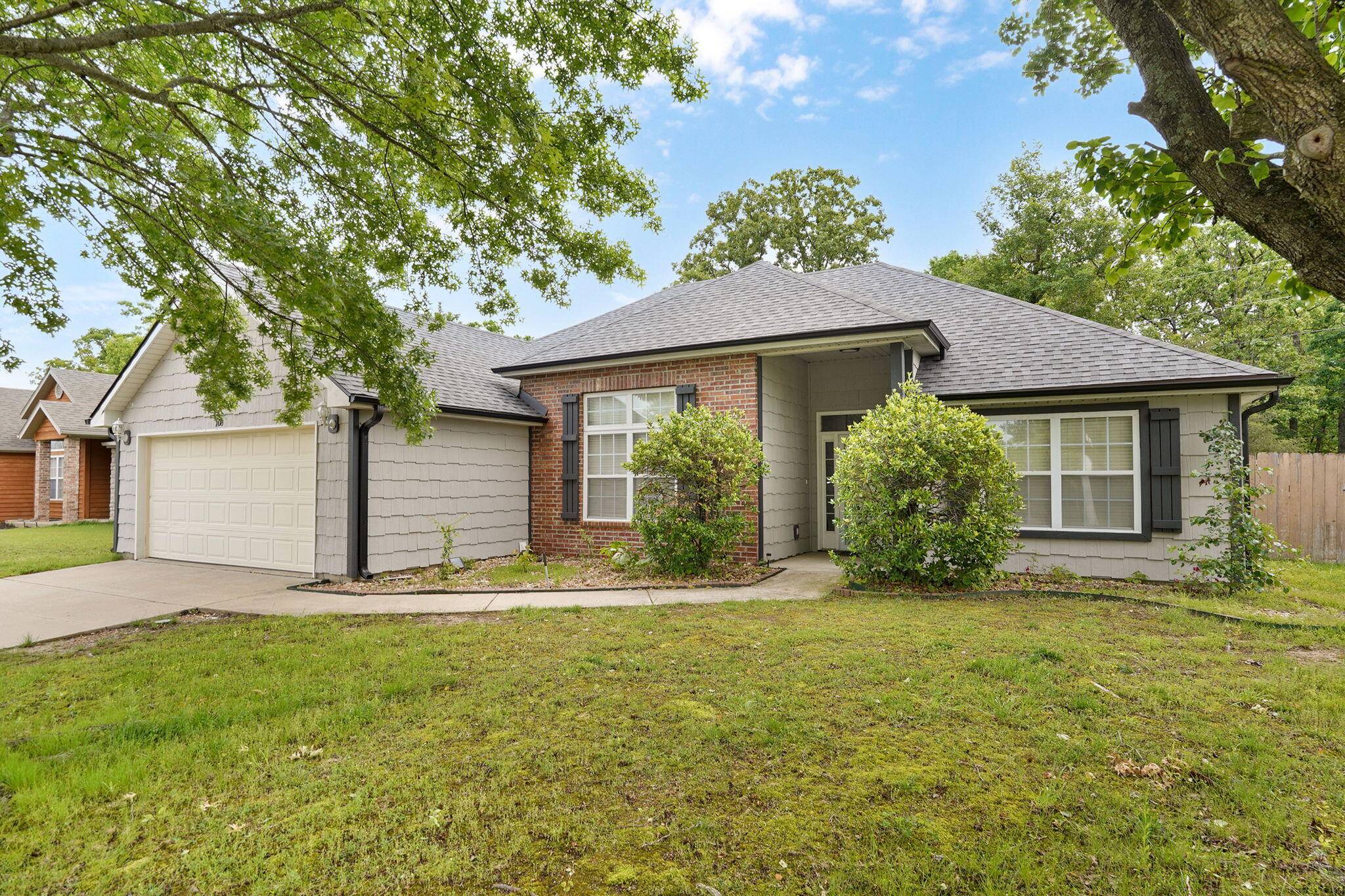 108 Sapling DR, Branson, MO 65616