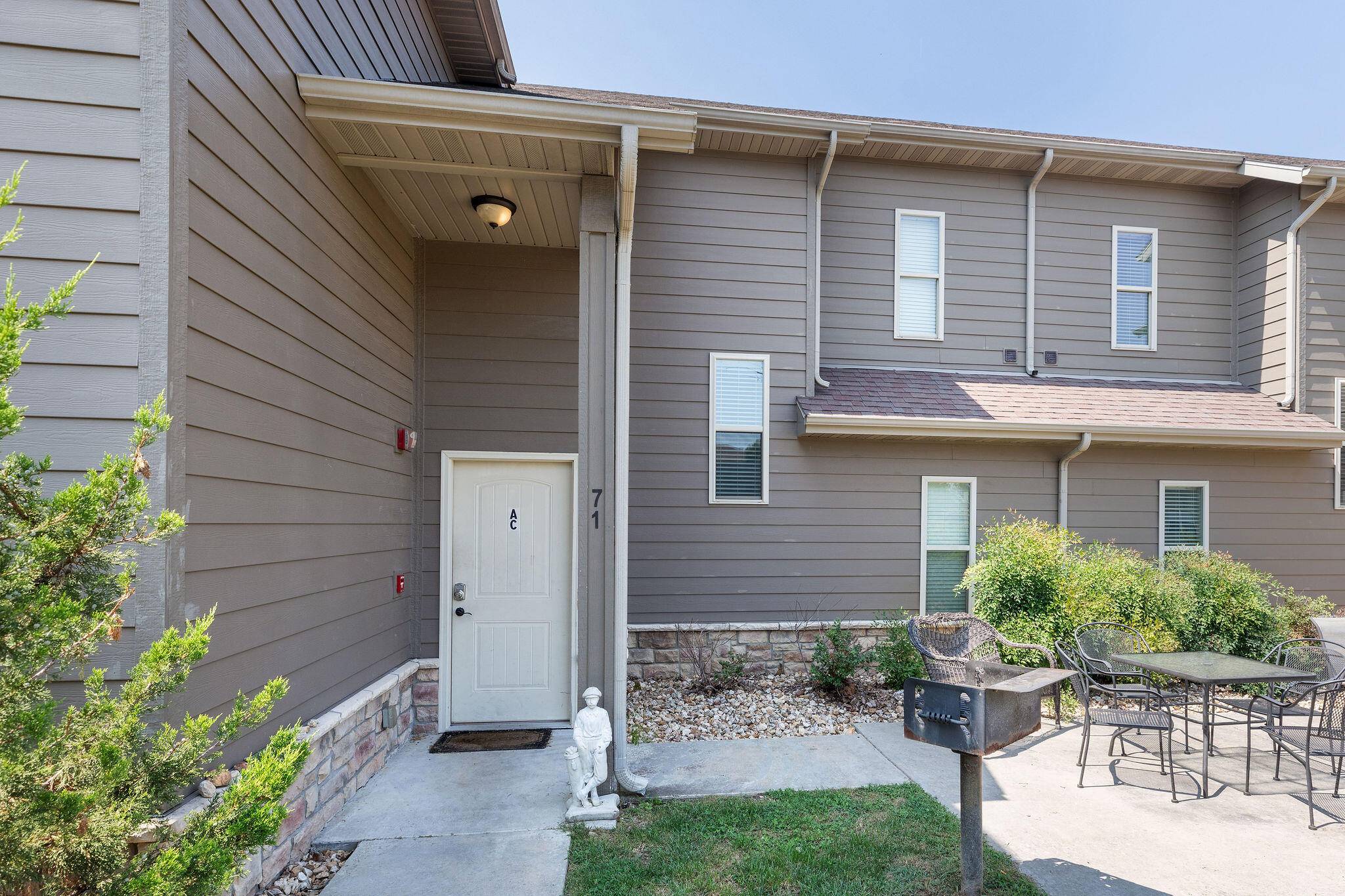 71 Bunker DR #C, Branson West, MO 65737