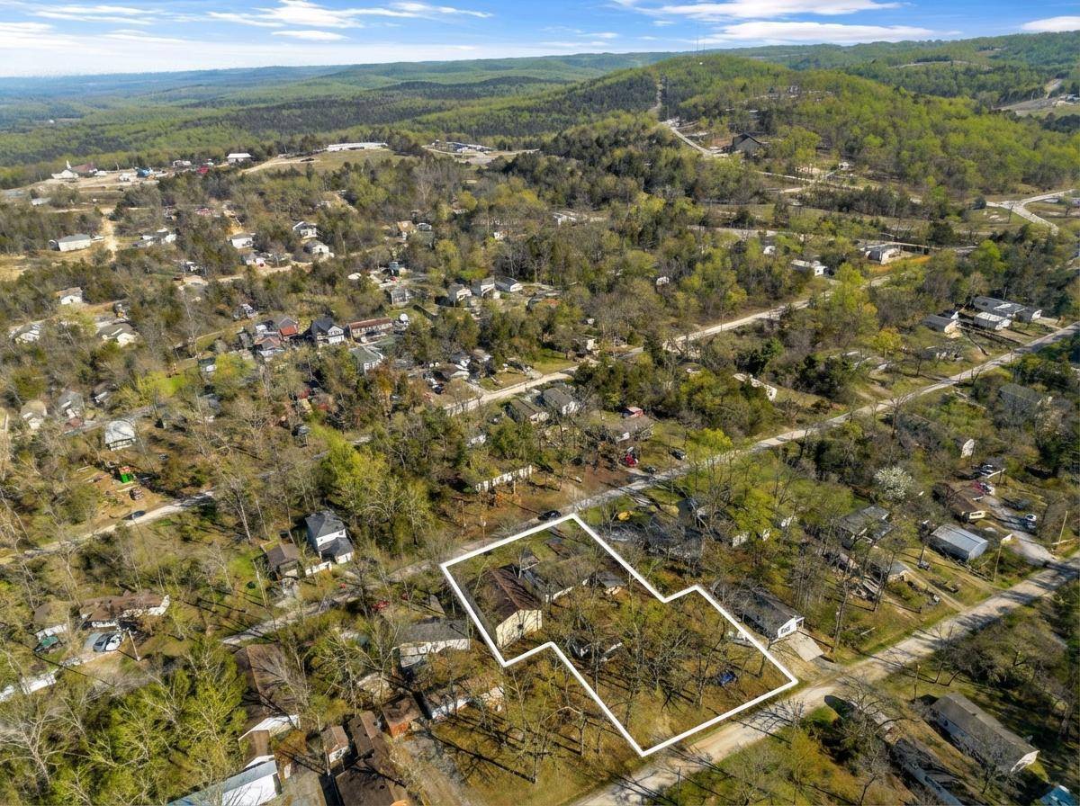 4026 Red Oak RD, Merriam Woods, MO 65740