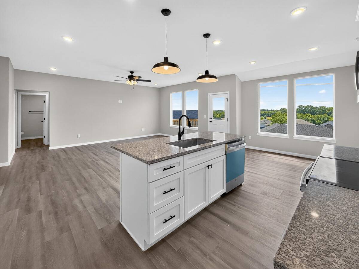 2121 N 25th ST, Ozark, MO 65721