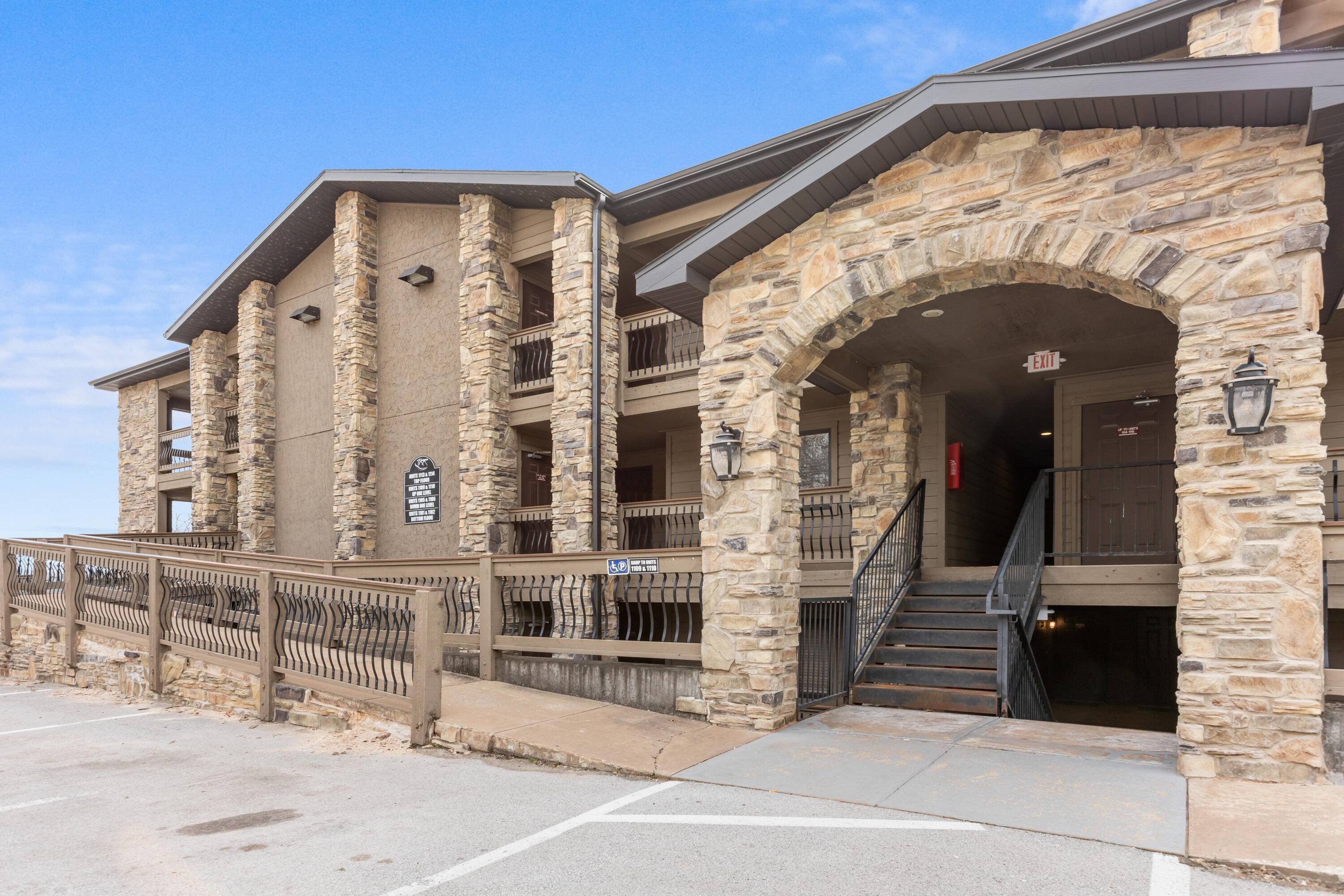 172 Dogwood Park TRL #1110, Branson, MO 65616