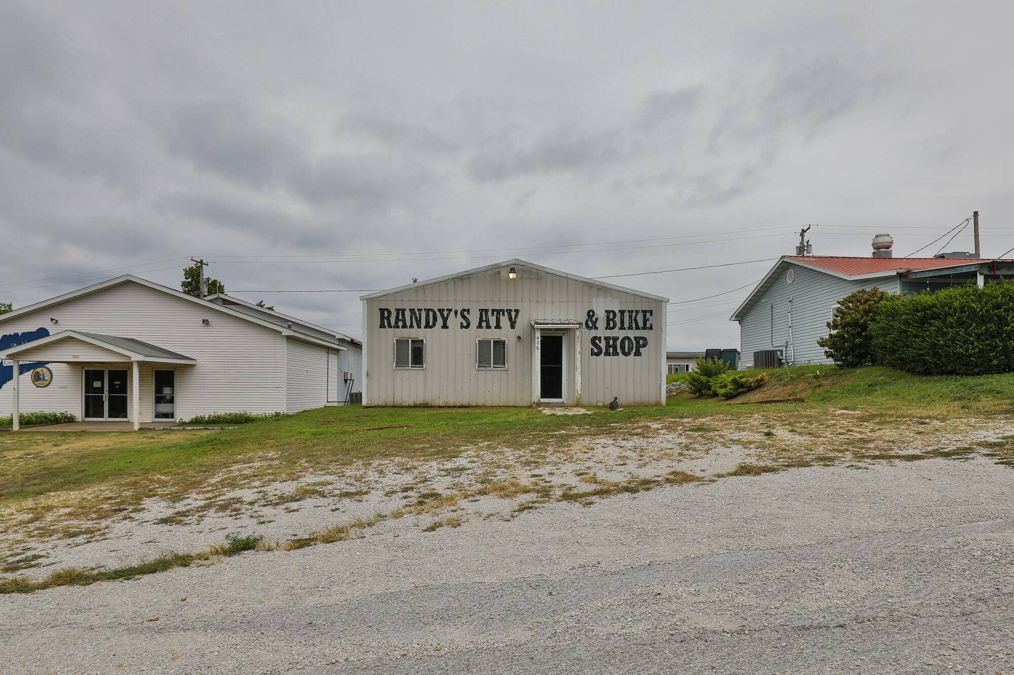 406 Rb RD, Stockton, MO 65785