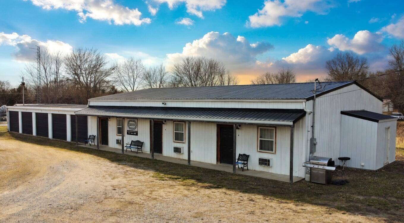 19265 U.S-54, Wheatland, MO 65779