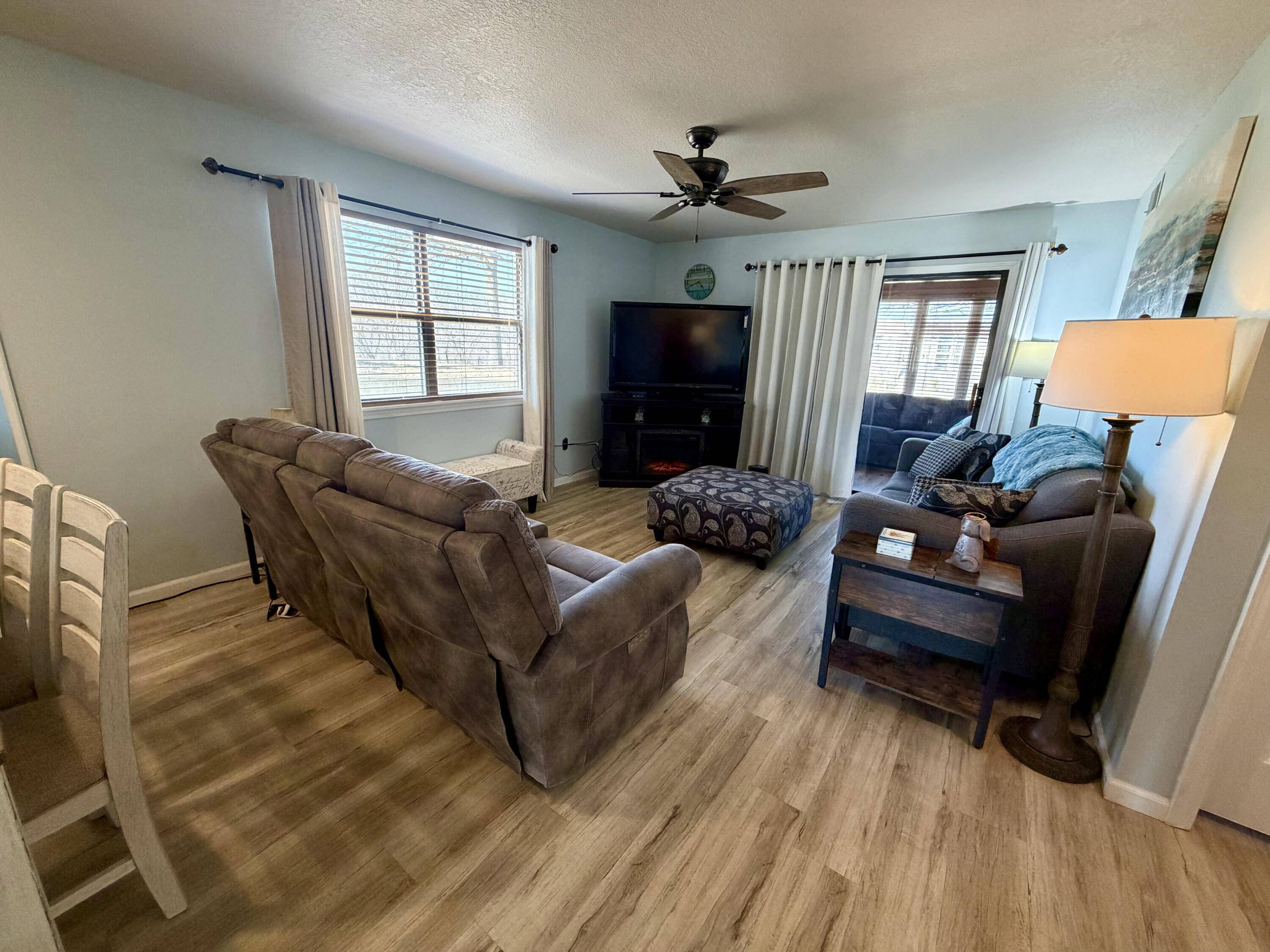 186 Bunker Ridge DR #Unit 1, Branson, MO 65616
