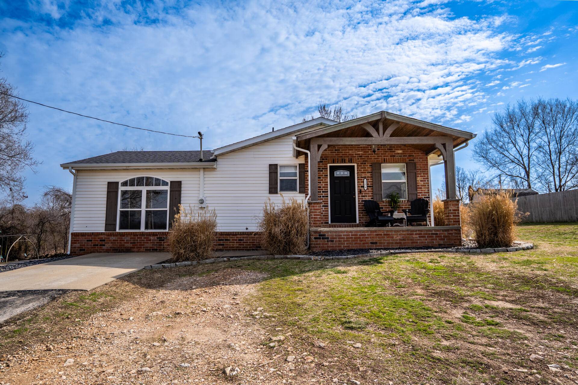 1482 N College AVE, Morrisville, MO 65710