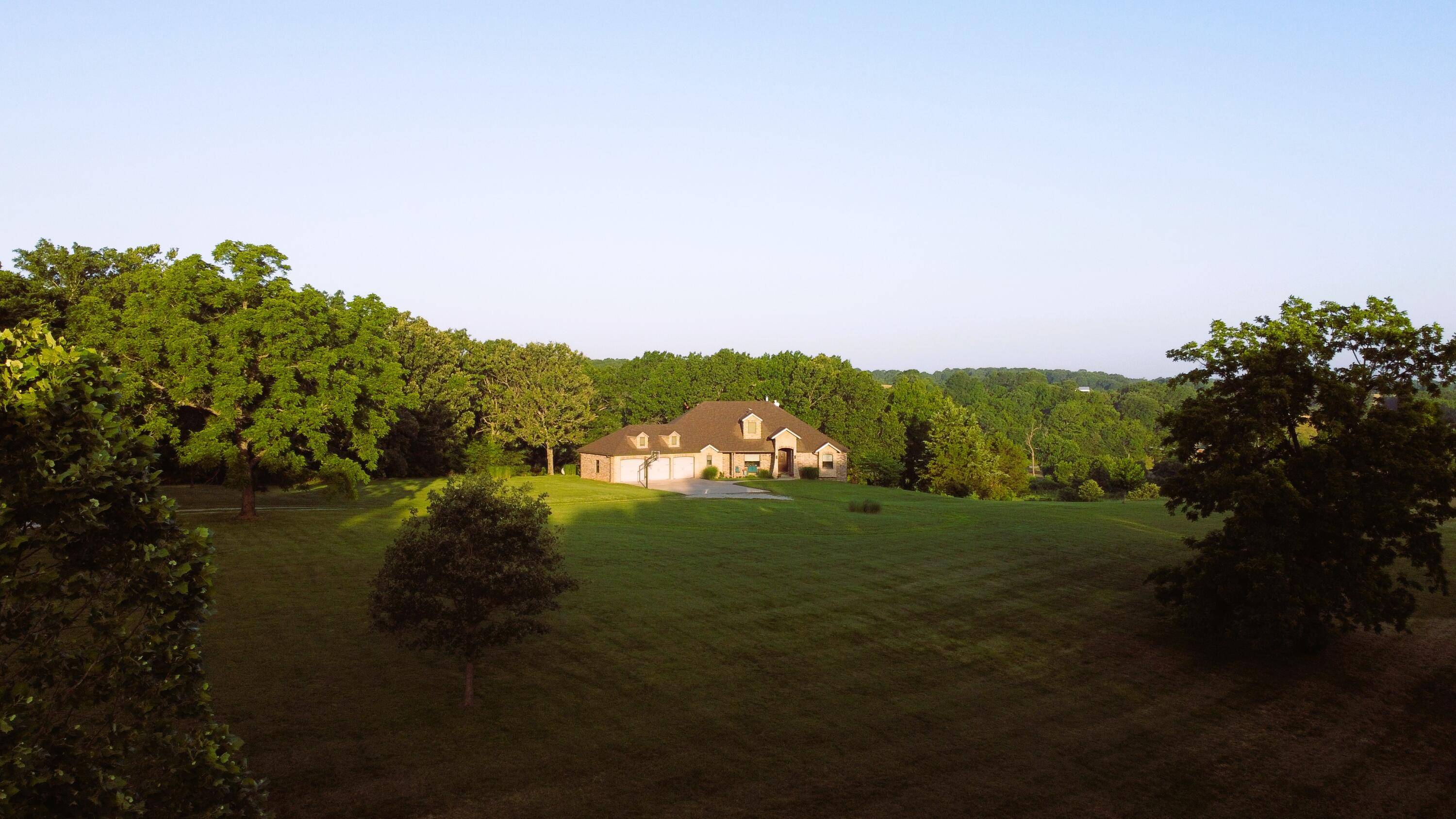 851 N Oak Arbor LN, Bois D Arc, MO 65612