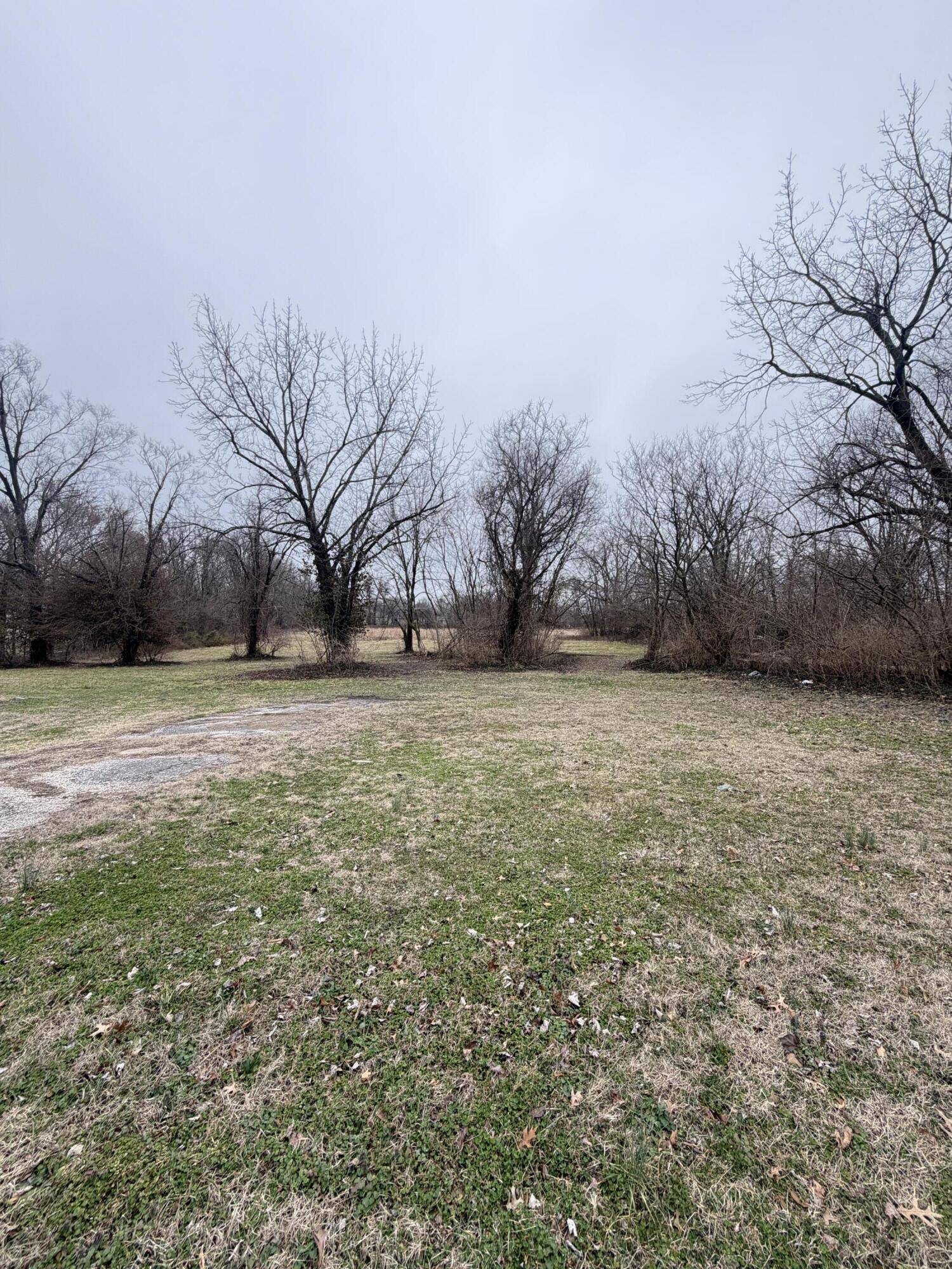 2754 E Grand ST, Springfield, MO 65803