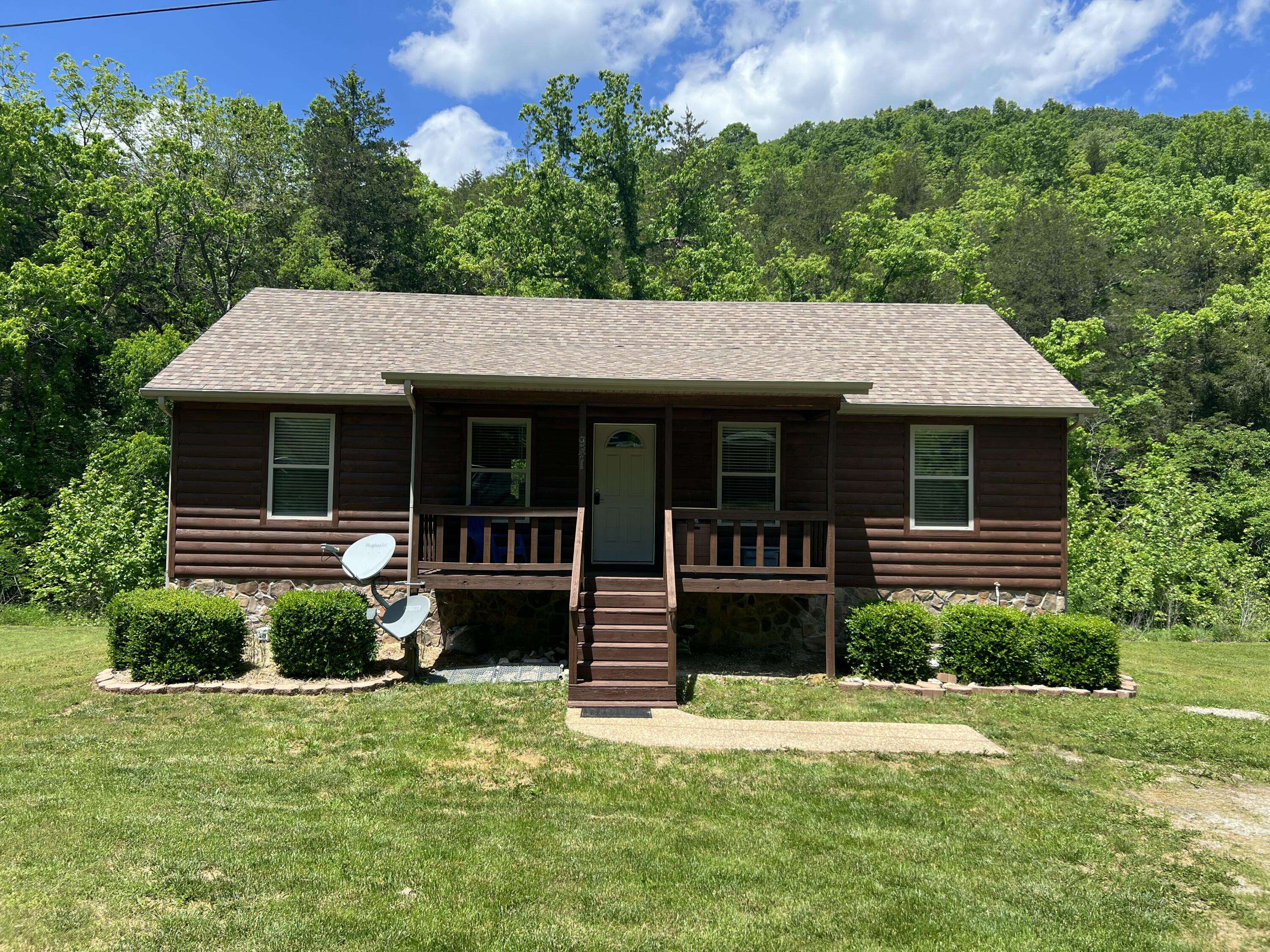 941 Peace In The Valley RD, Blue Eye, MO 65611